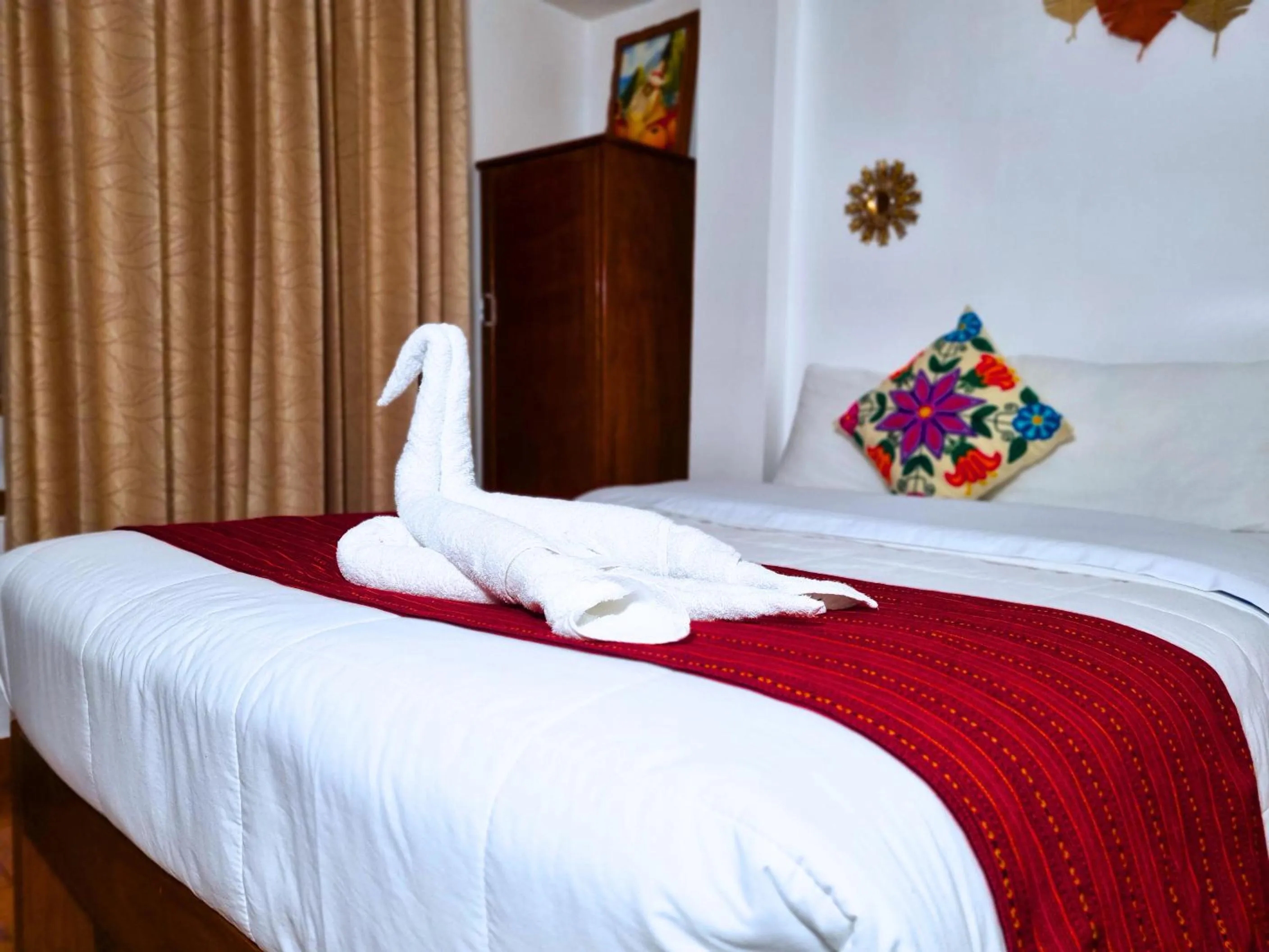 Bed in Inka House Hotel