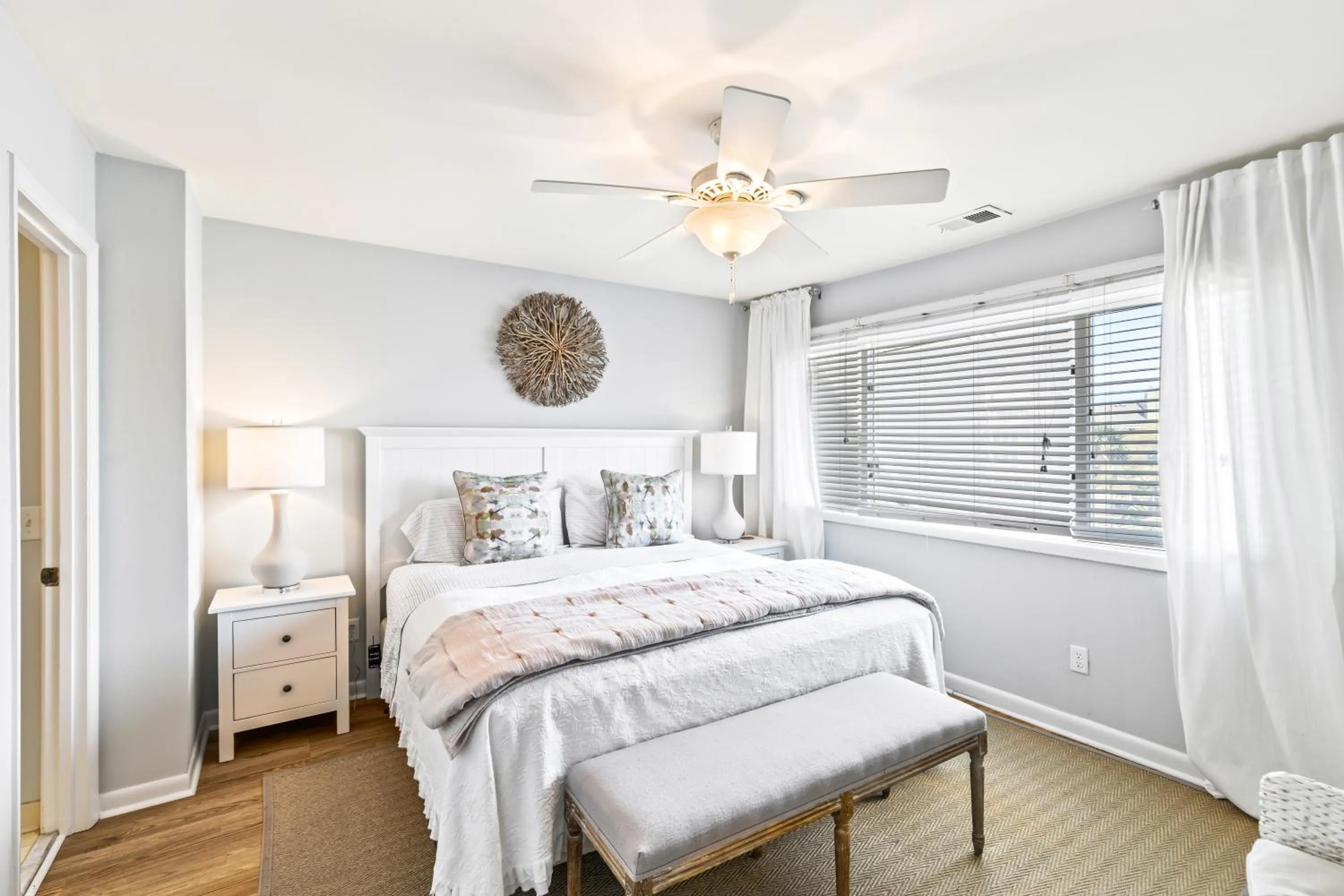 Bedroom, Bed in Mariner's Walk 10F - Charming Oceanview! Two-Story Villa!