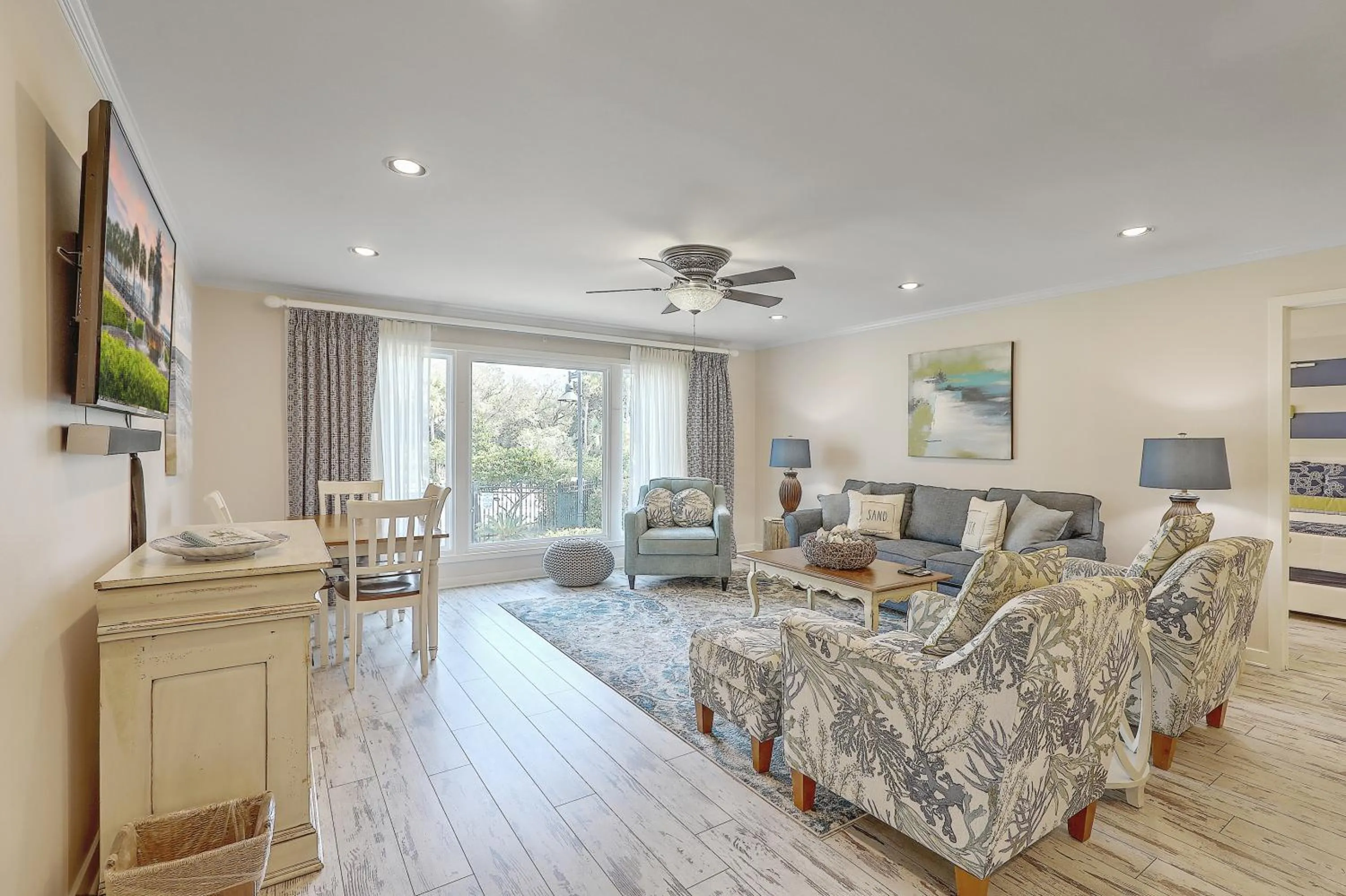 Living room in Lagoon Villa 9 - Superb Villa by Pool! Short Walk to Beach