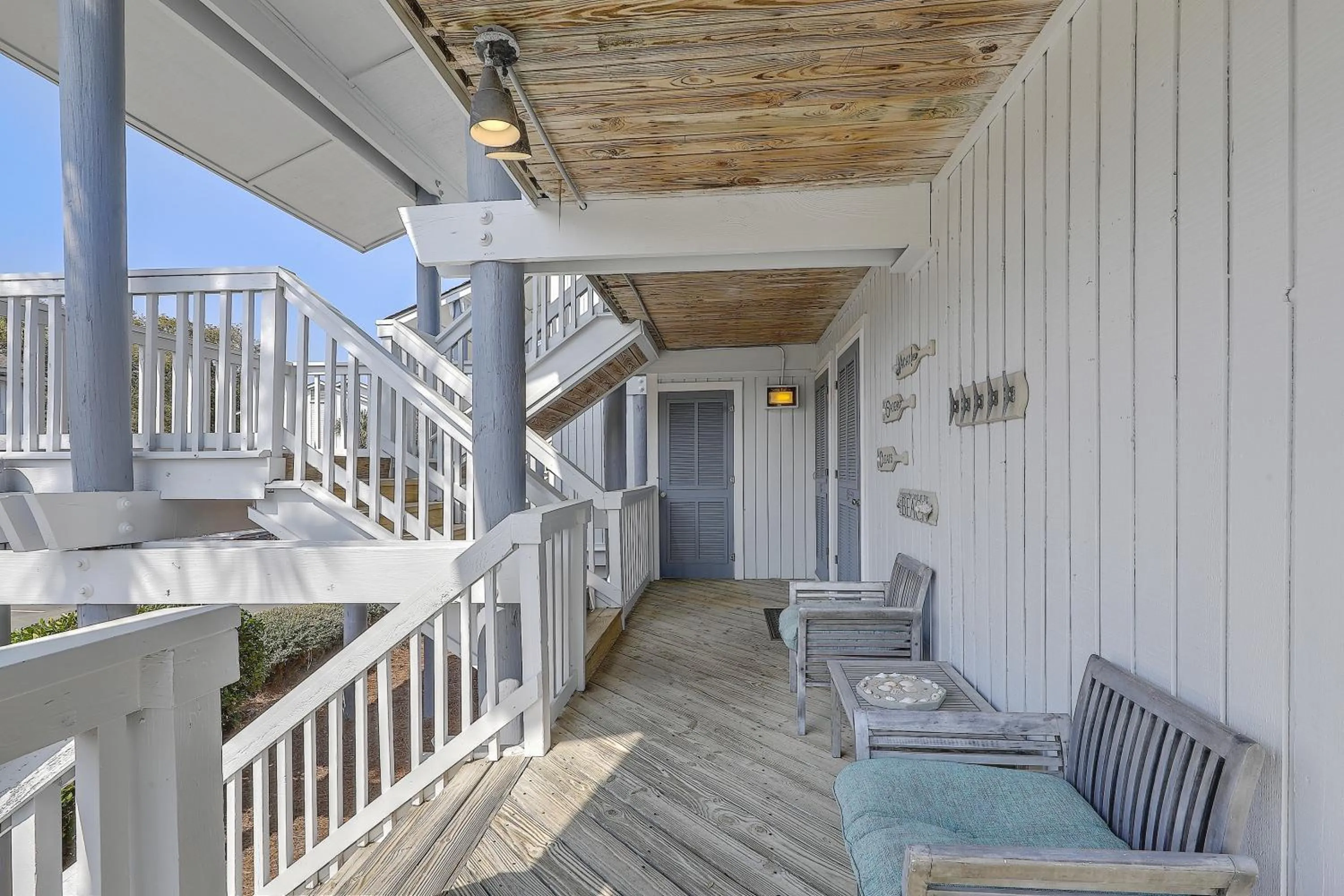 Seating area in Lagoon Villa 9 - Superb Villa by Pool! Short Walk to Beach