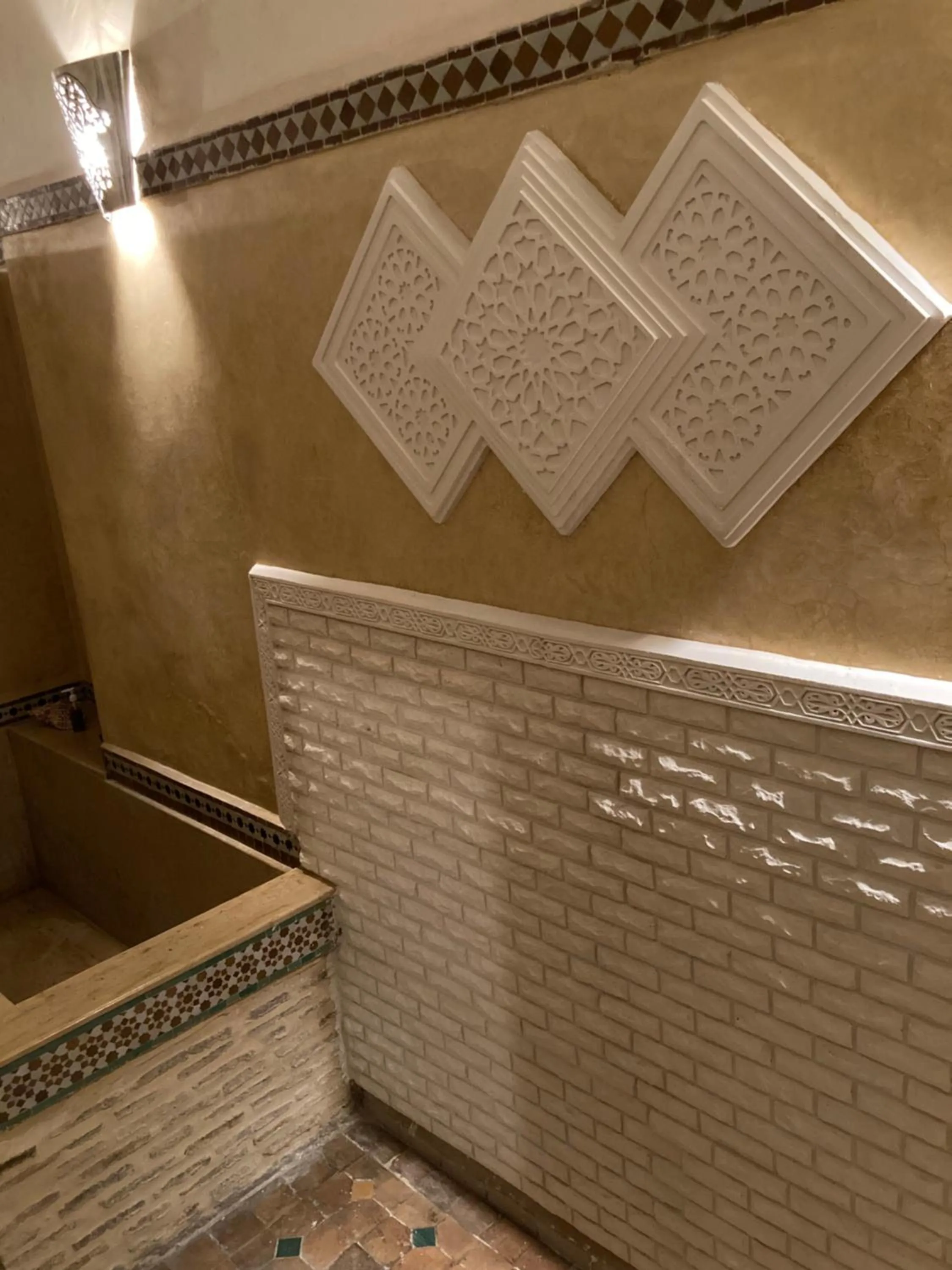 Bathroom in Riad Felloussia