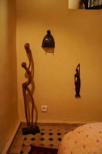 Decorative detail in Riad Felloussia