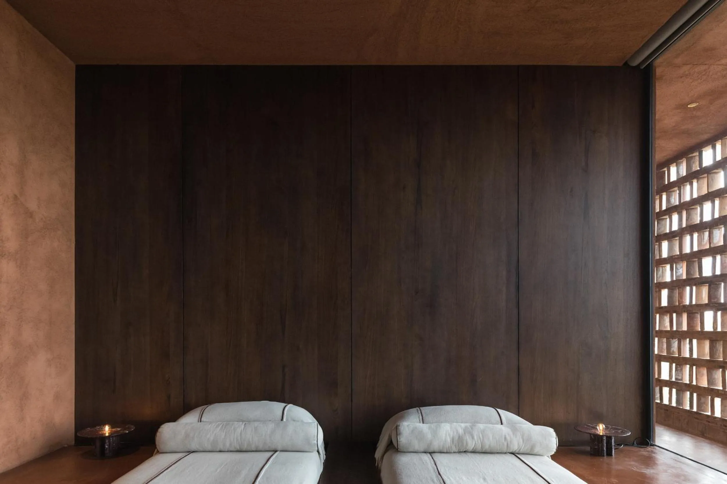 Bedroom, Bed in Further Hotel