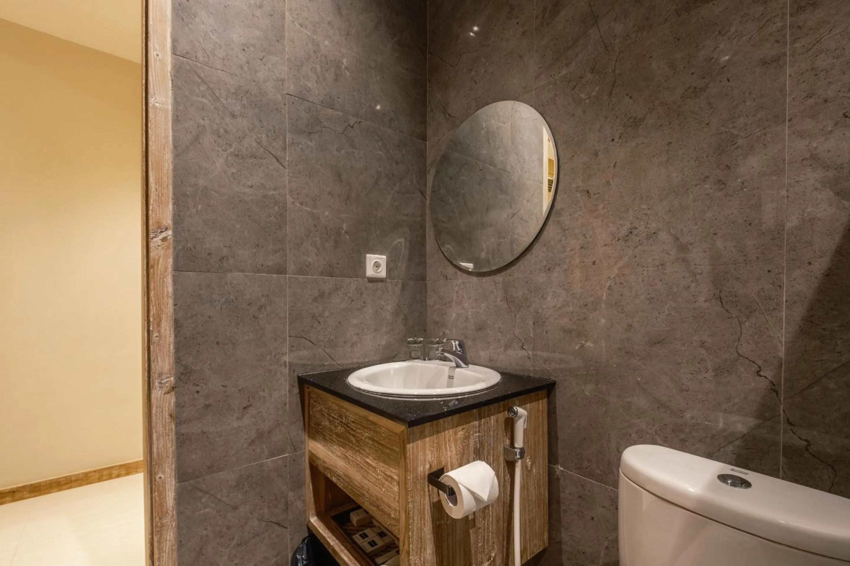 Bathroom in DEJAVU 2.0 HOTEL BAJO KOMODO