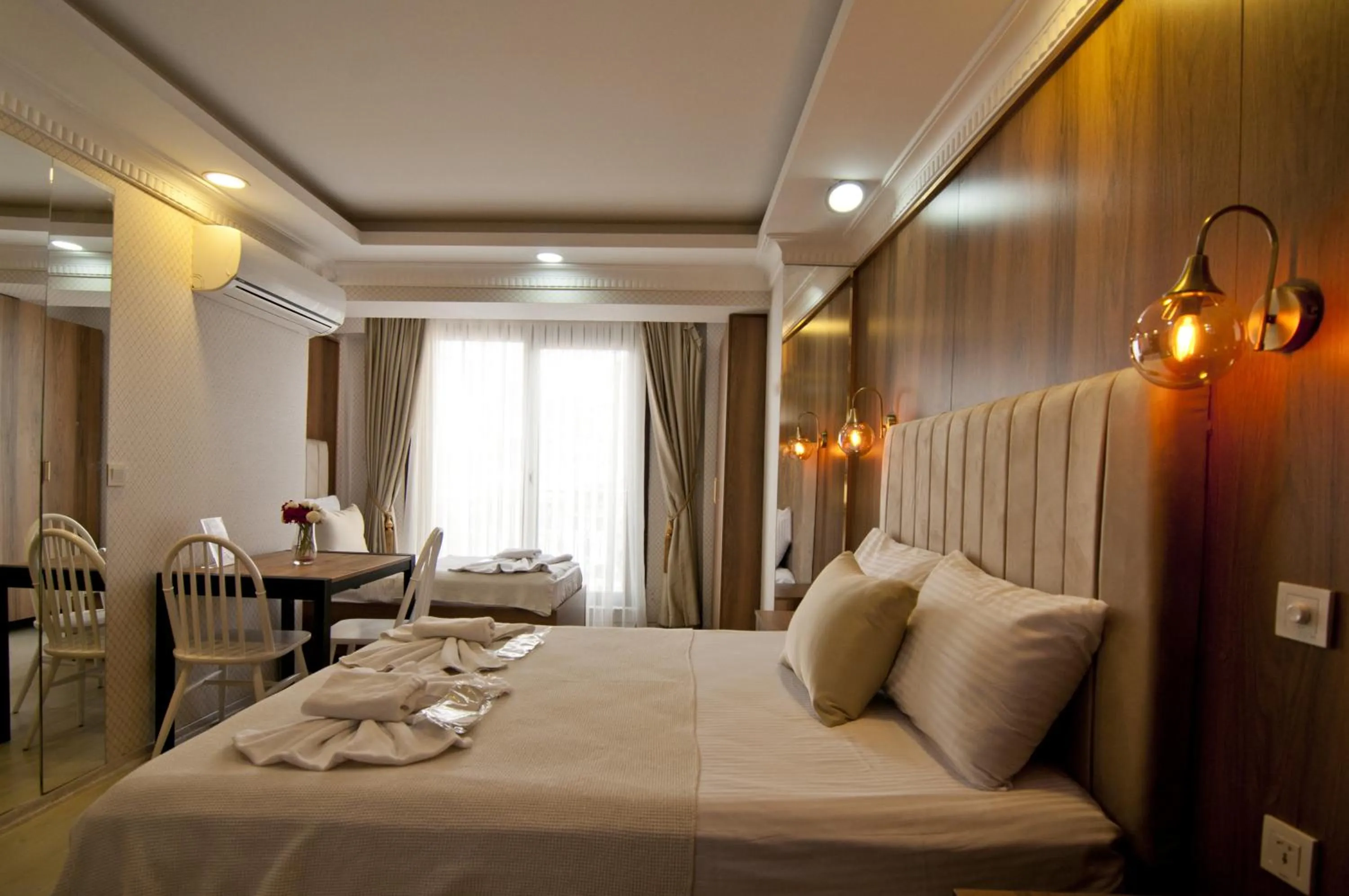 Shower, Bed in IMMORTELLE HOTEL