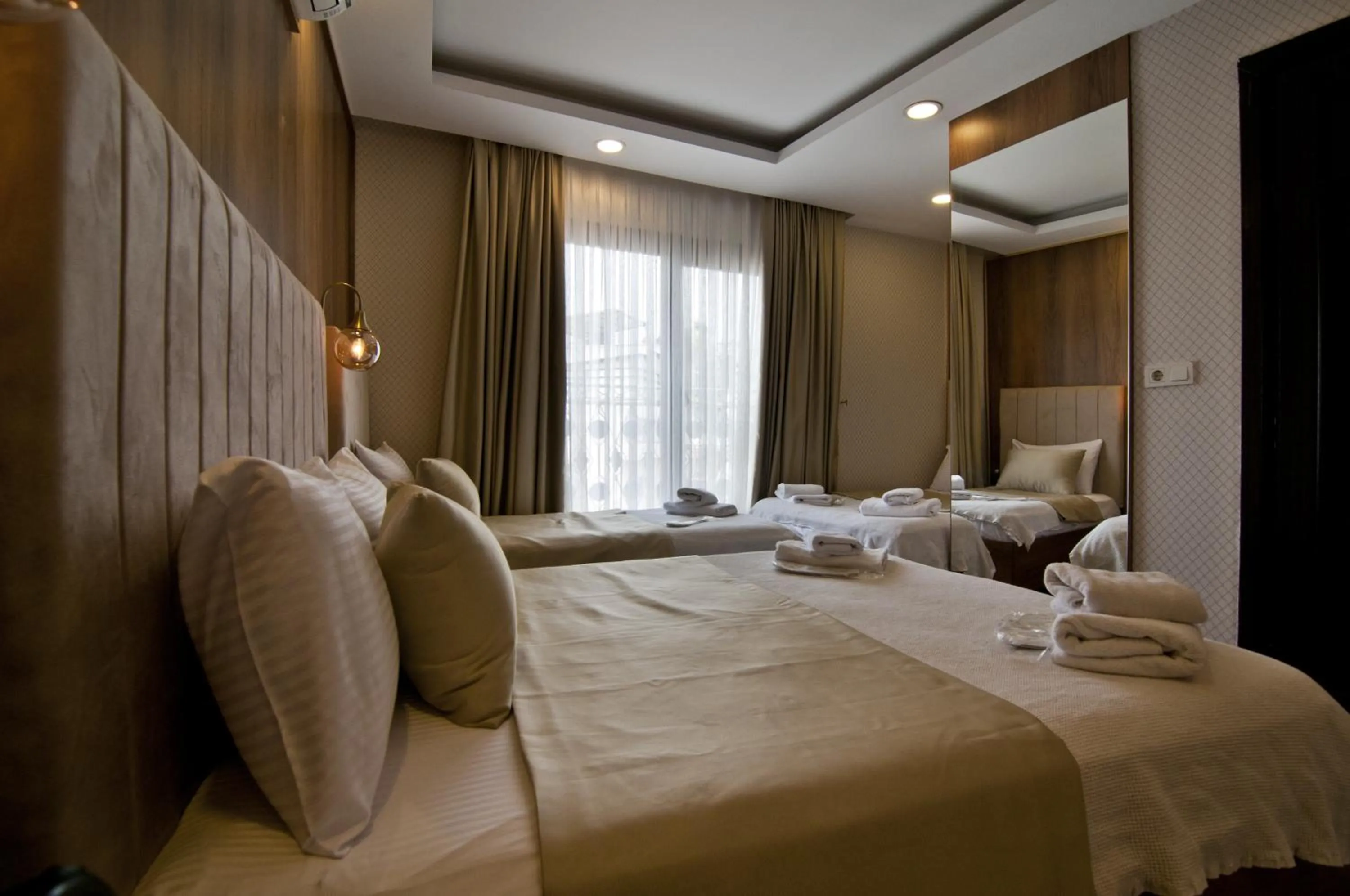 Shower, Bed in IMMORTELLE HOTEL