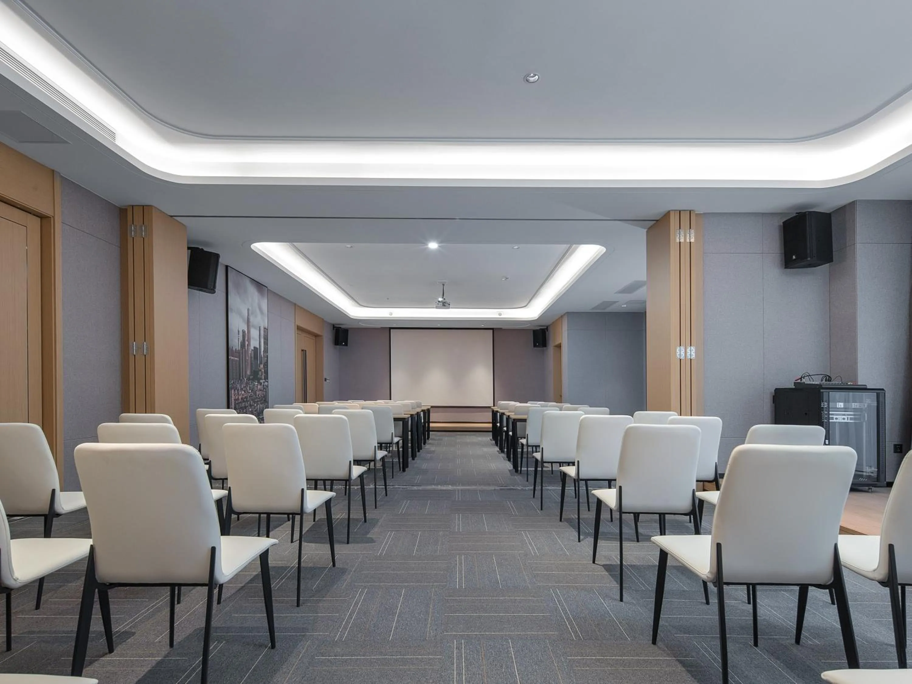 Meeting/conference room in 丽怡酒店 台山东门店 Country Inn & Suites by Radisson - Taishan East Branch