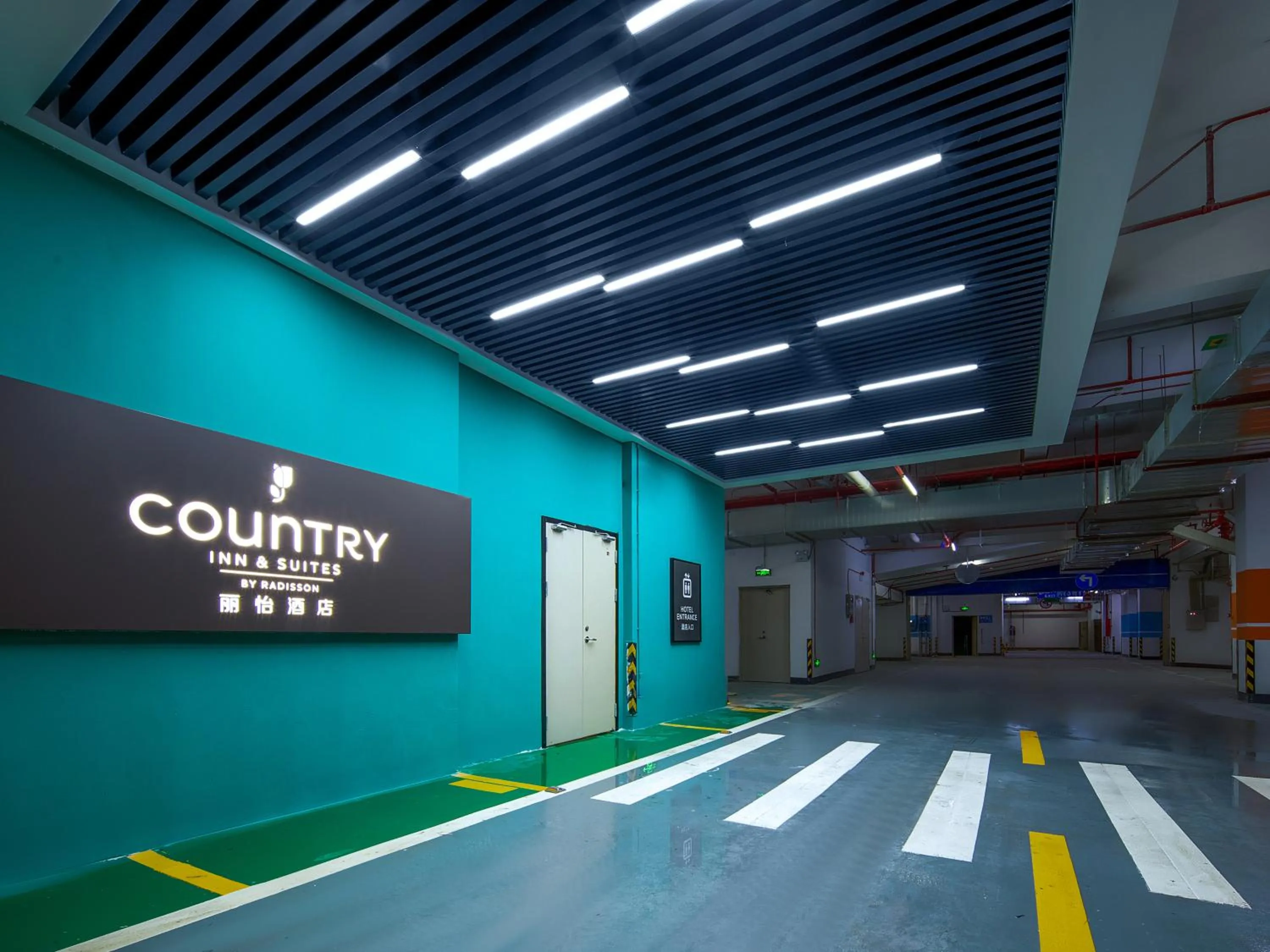 Parking in 丽怡酒店 台山东门店 Country Inn & Suites by Radisson - Taishan East Branch