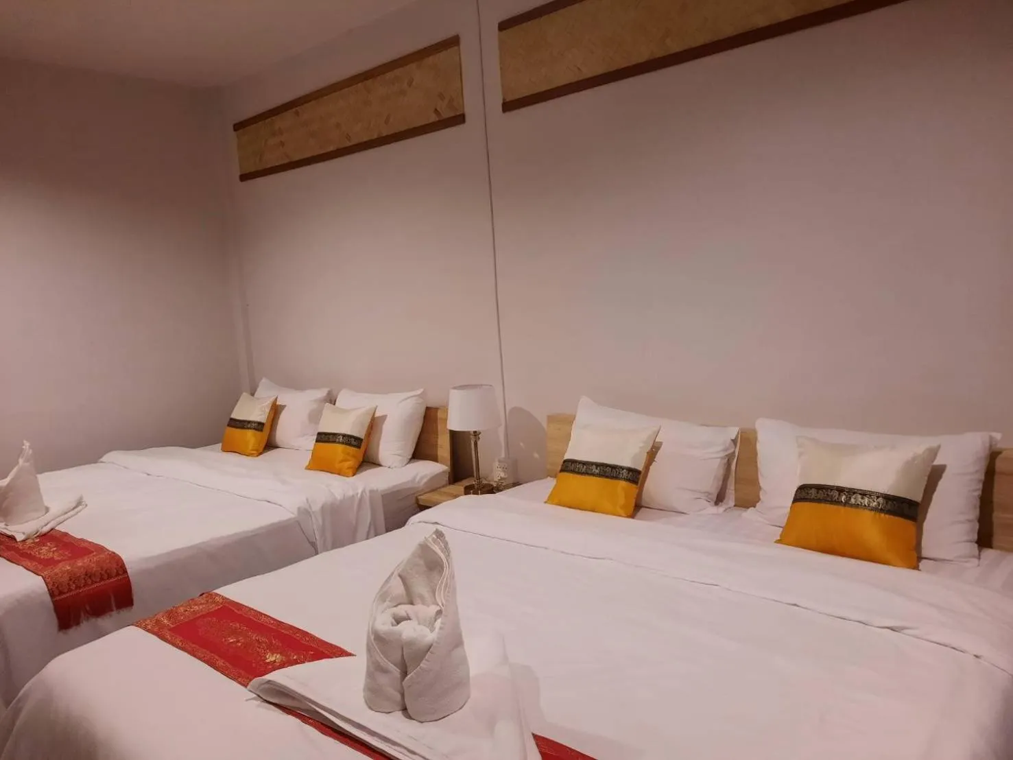 Bed in Hotel Pailifornia