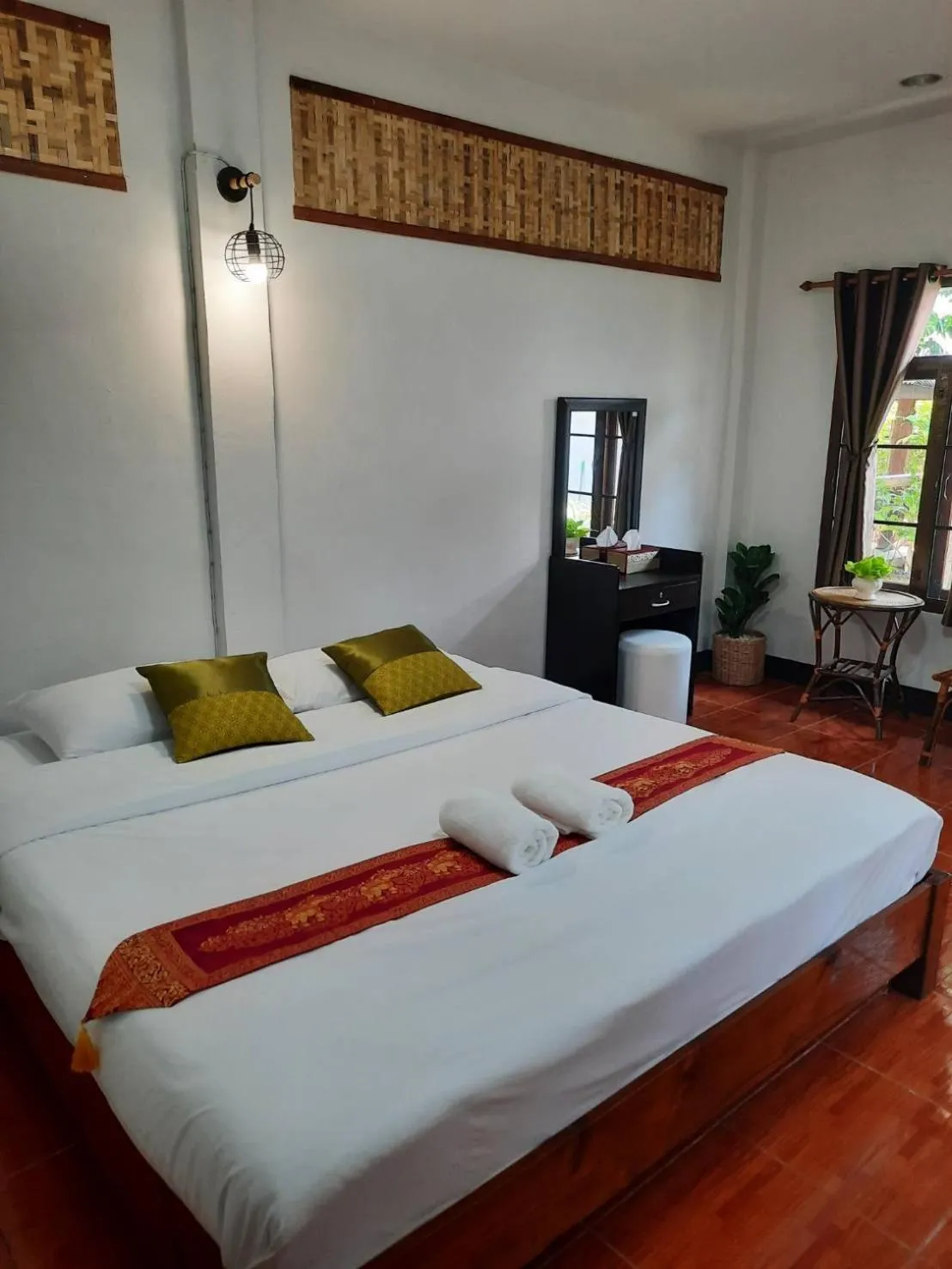 Bed in Hotel Pailifornia