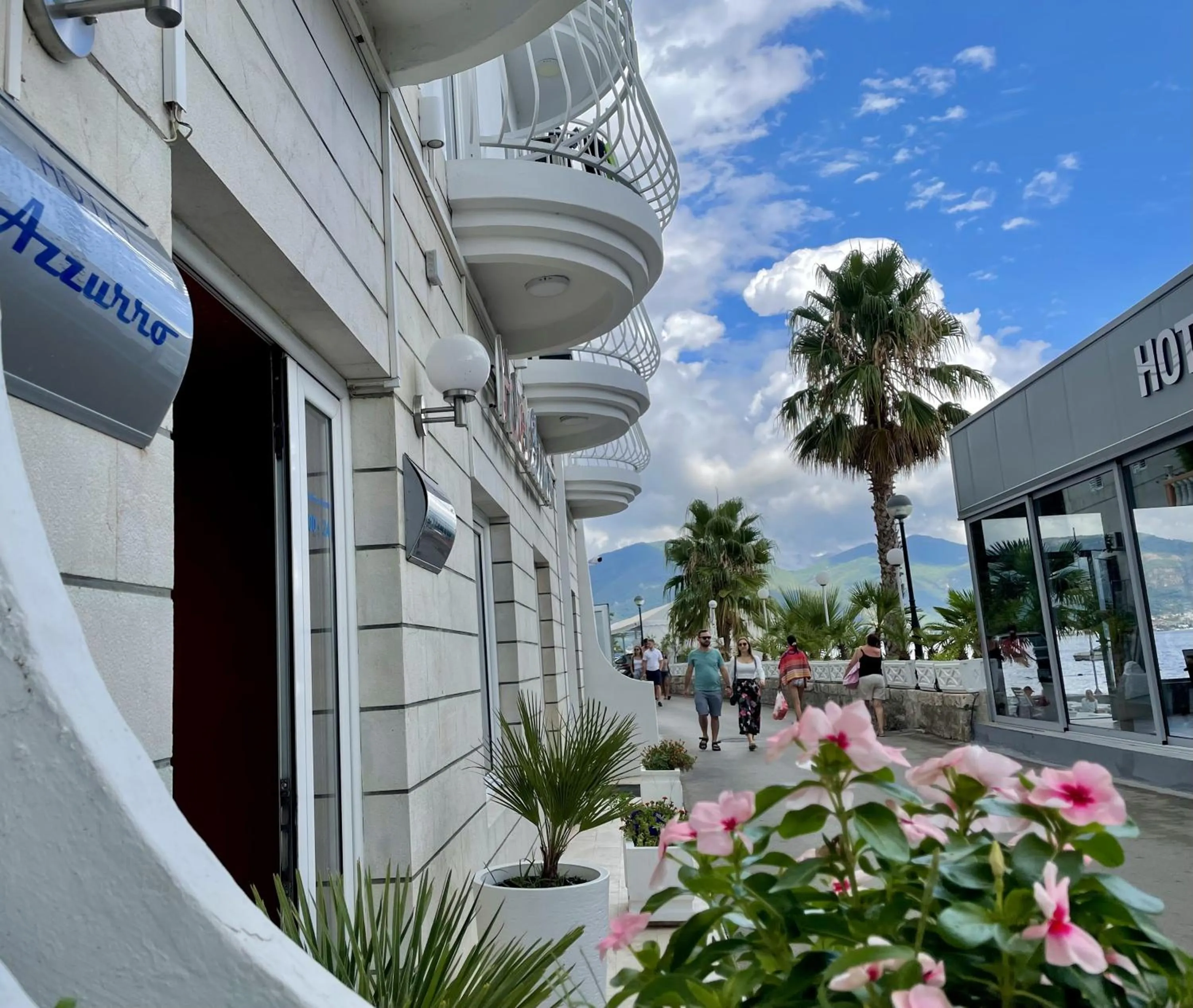 Restaurant/places to eat in Hotel Azzurro