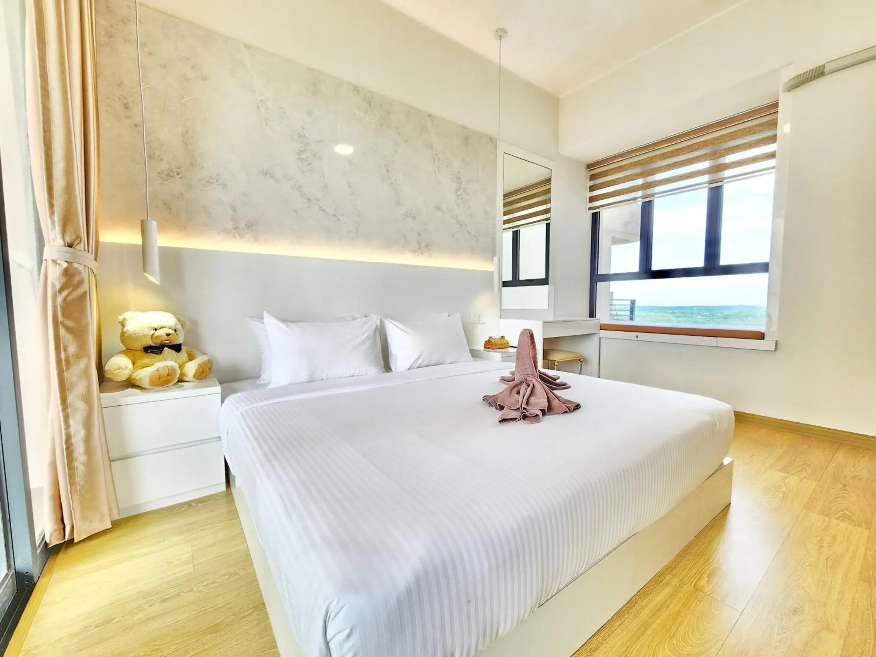 Three-Bedroom Apartment with Balcony in Country Garden Danga Bay InStyle Sea View Homestay Suite by NEO Three-Bedroom Apartment with Balcony in Country Garden Danga Bay InStyle Sea View Homestay Suite by NEO