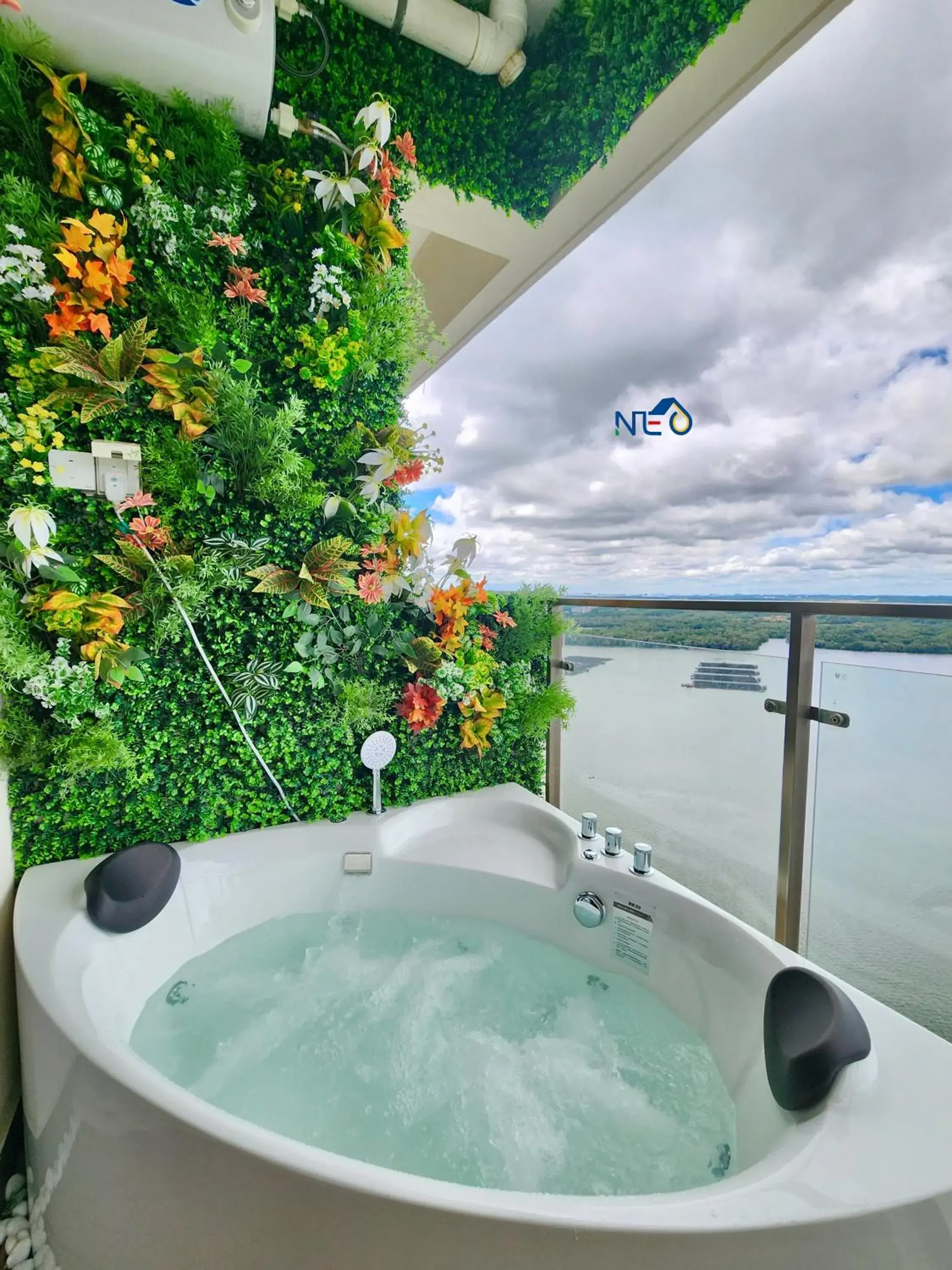 Two-Bedroom Apartment - Oceanfront in Country Garden Danga Bay InStyle Sea View Homestay Suite by NEO Two-Bedroom Apartment - Oceanfront in Country Garden Danga Bay InStyle Sea View Homestay Suite by NEO