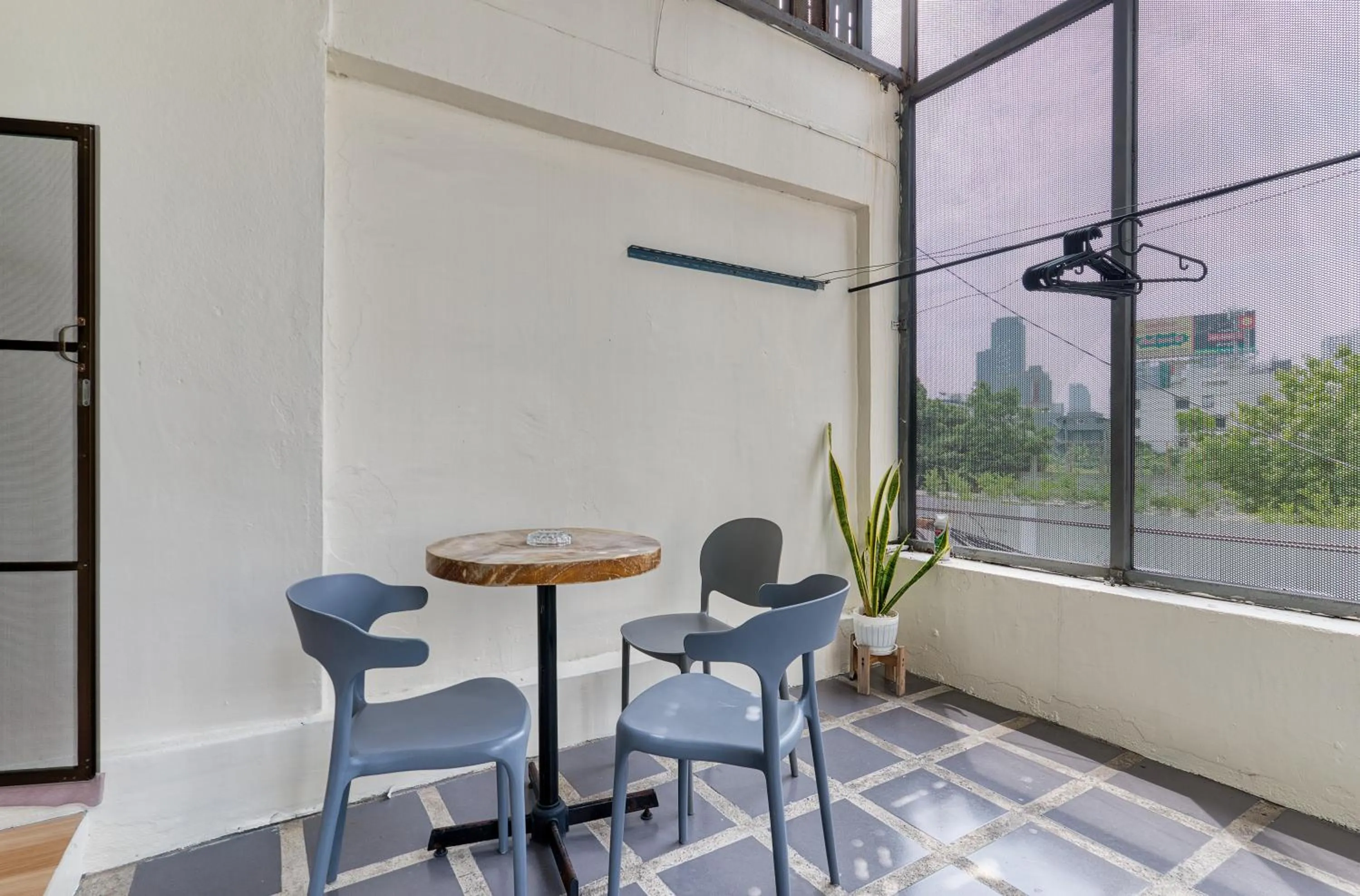 Balcony/Terrace in Bangkok Watergate Townhouse 曼谷中心水門家