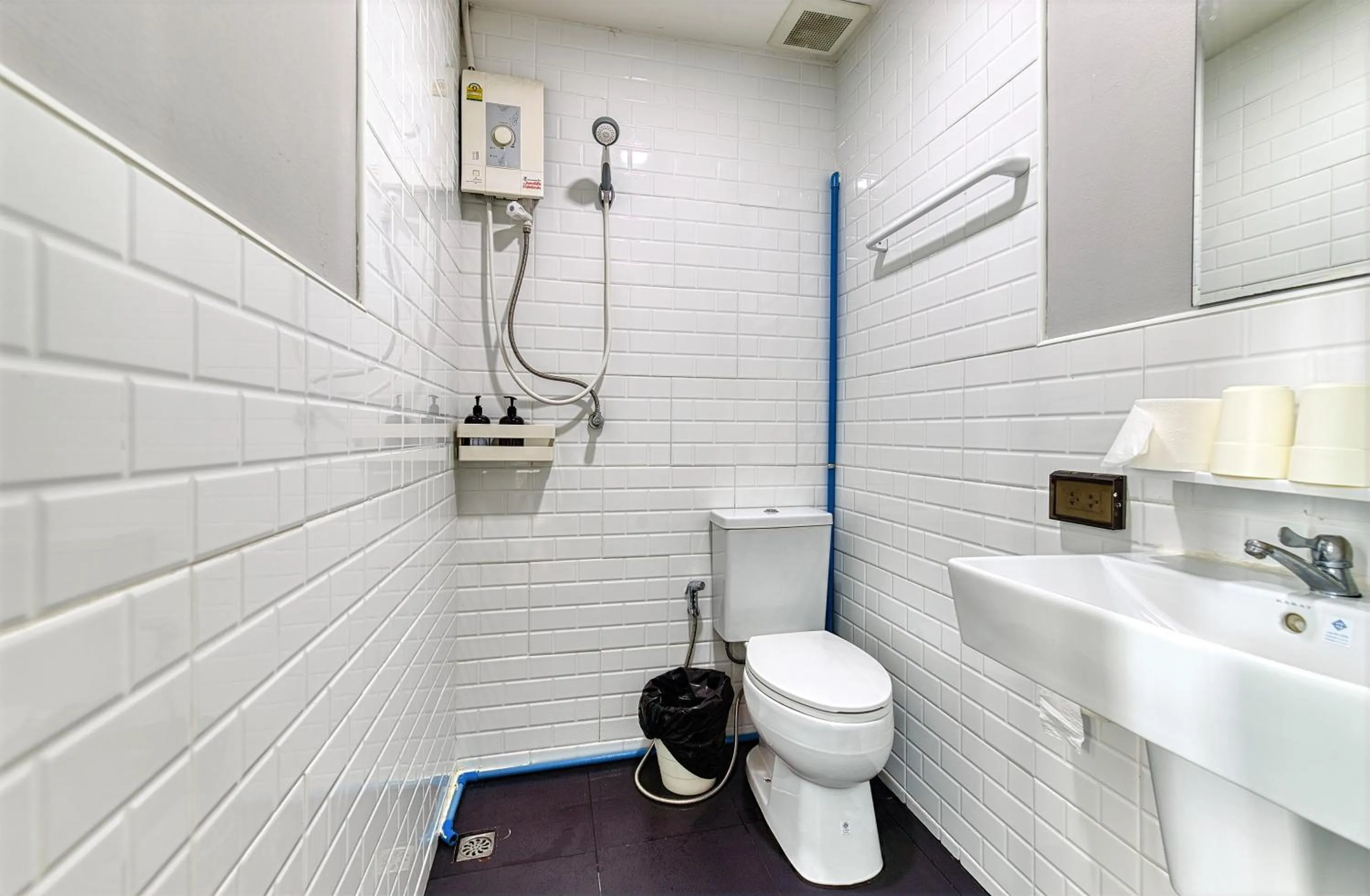 Bathroom in Bangkok Watergate Townhouse 曼谷中心水門家