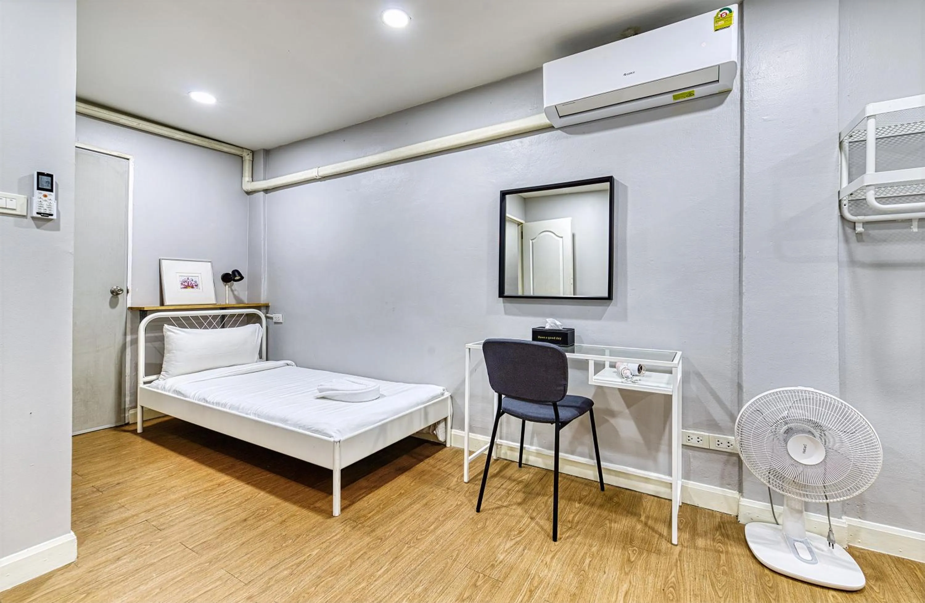 Bedroom, Bed in Bangkok Watergate Townhouse 曼谷中心水門家