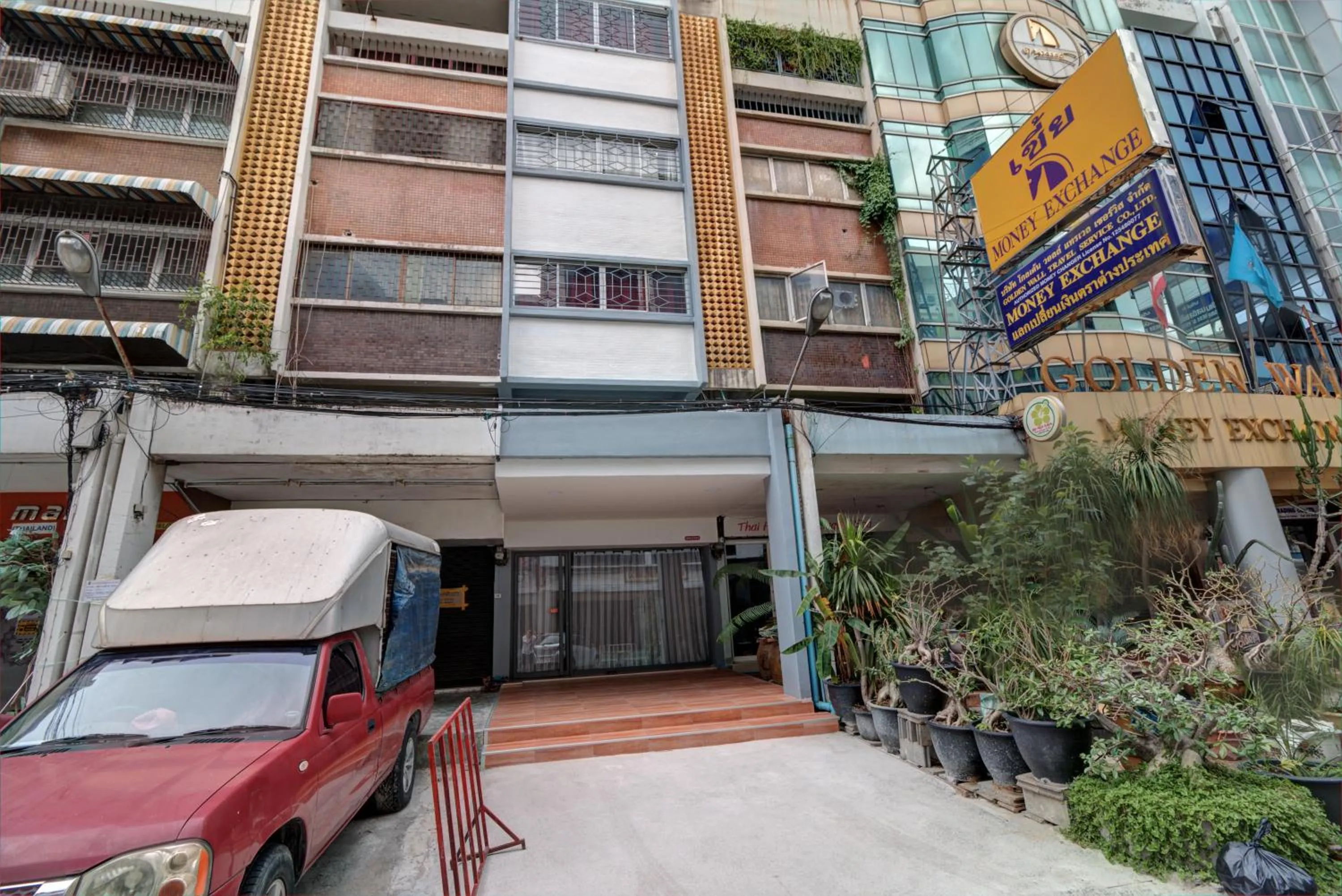 Property building in Bangkok Watergate Townhouse 曼谷中心水門家