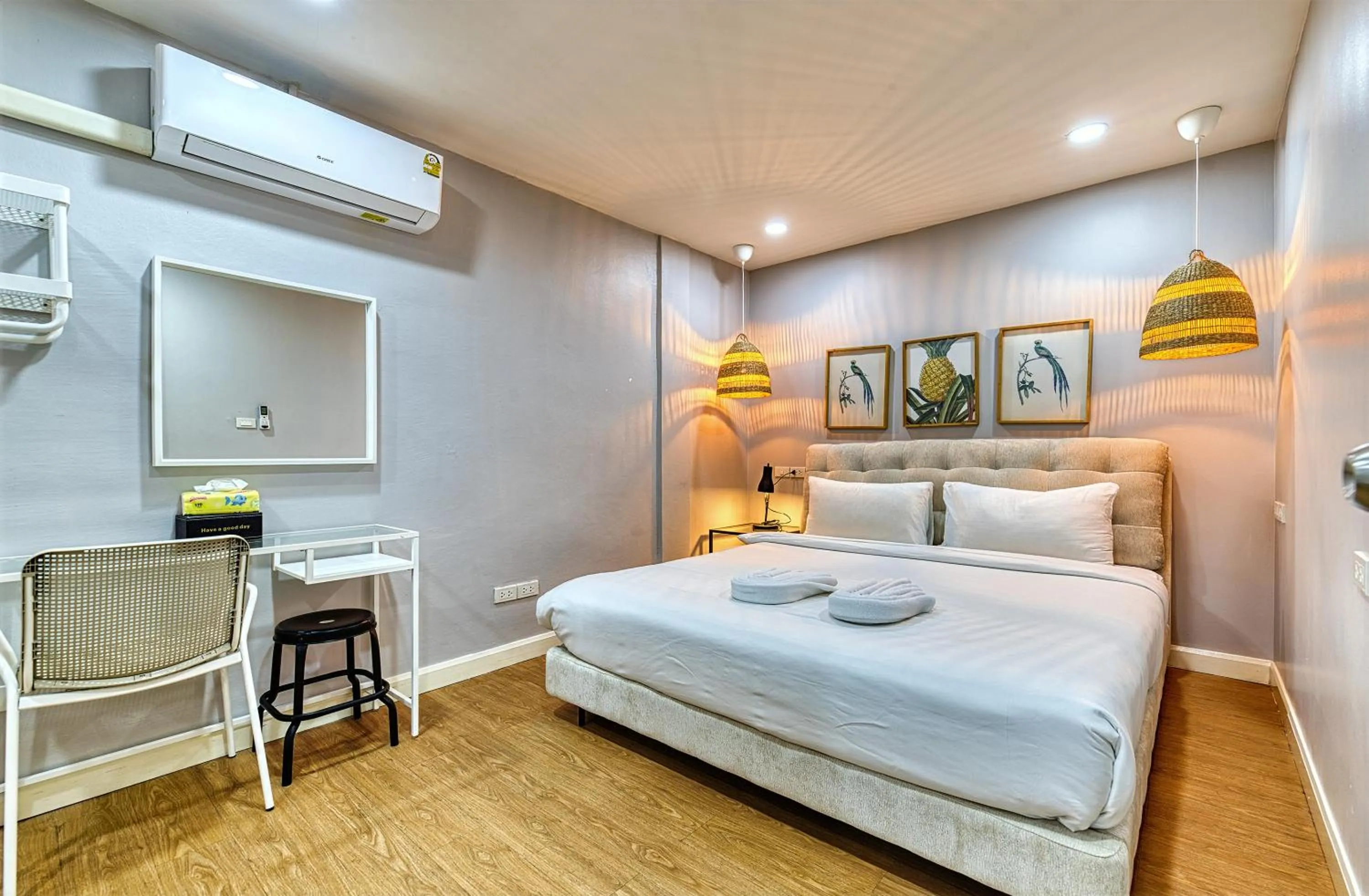 Bedroom, Bed in Bangkok Watergate Townhouse 曼谷中心水門家