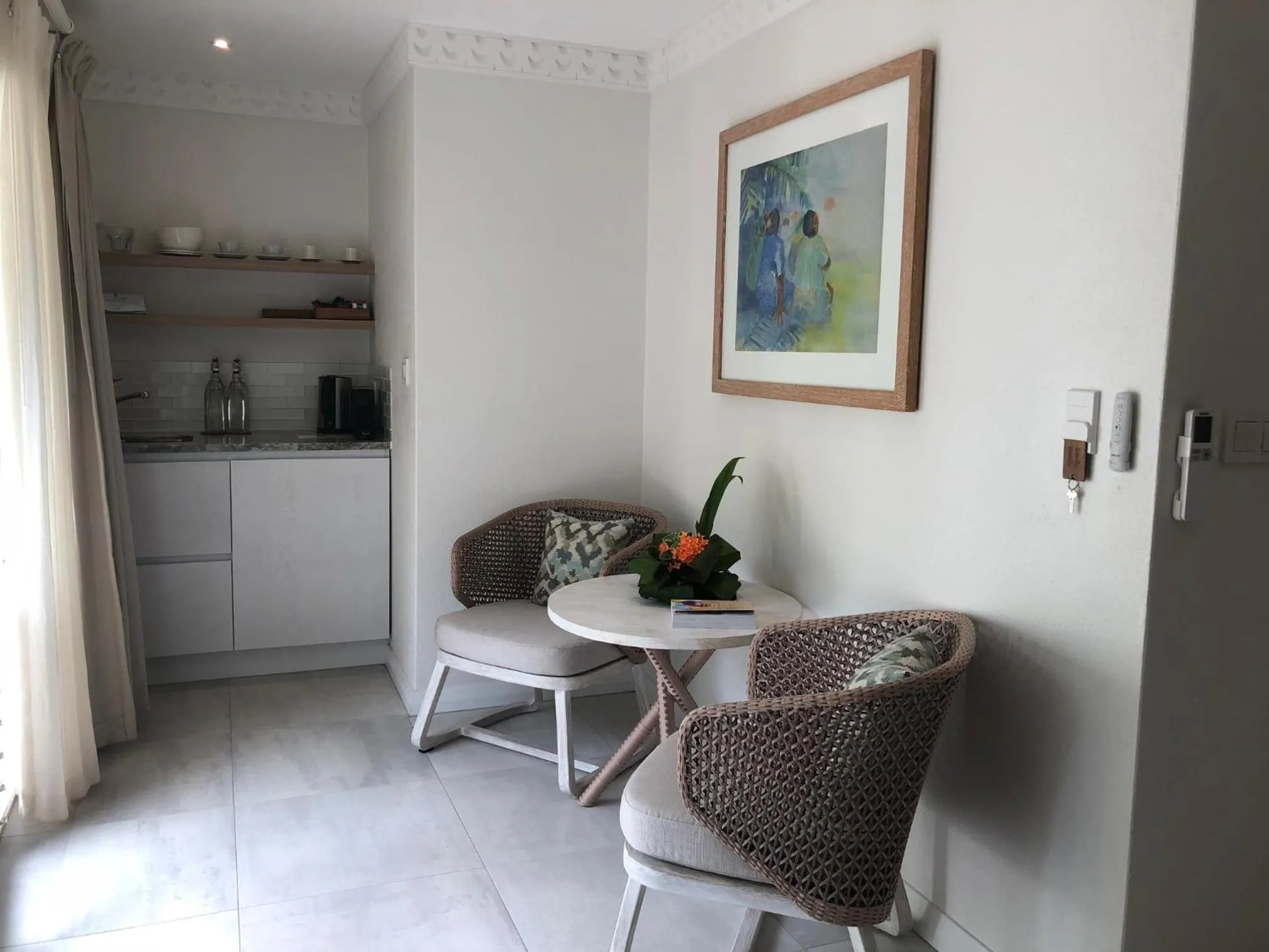 Seating area in Little Polynesian Resort