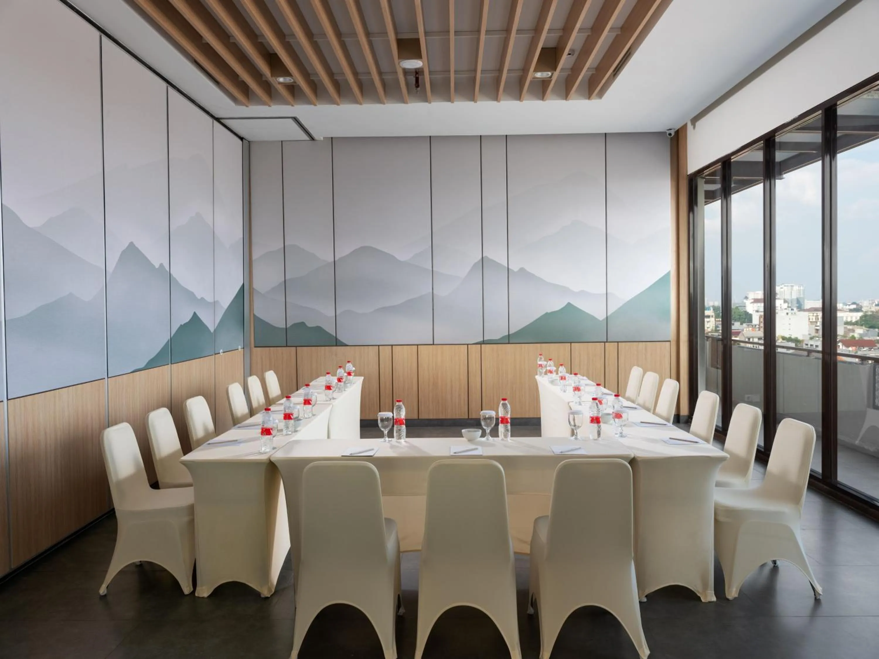 Meeting/conference room in Hotel Santika PasirKaliki