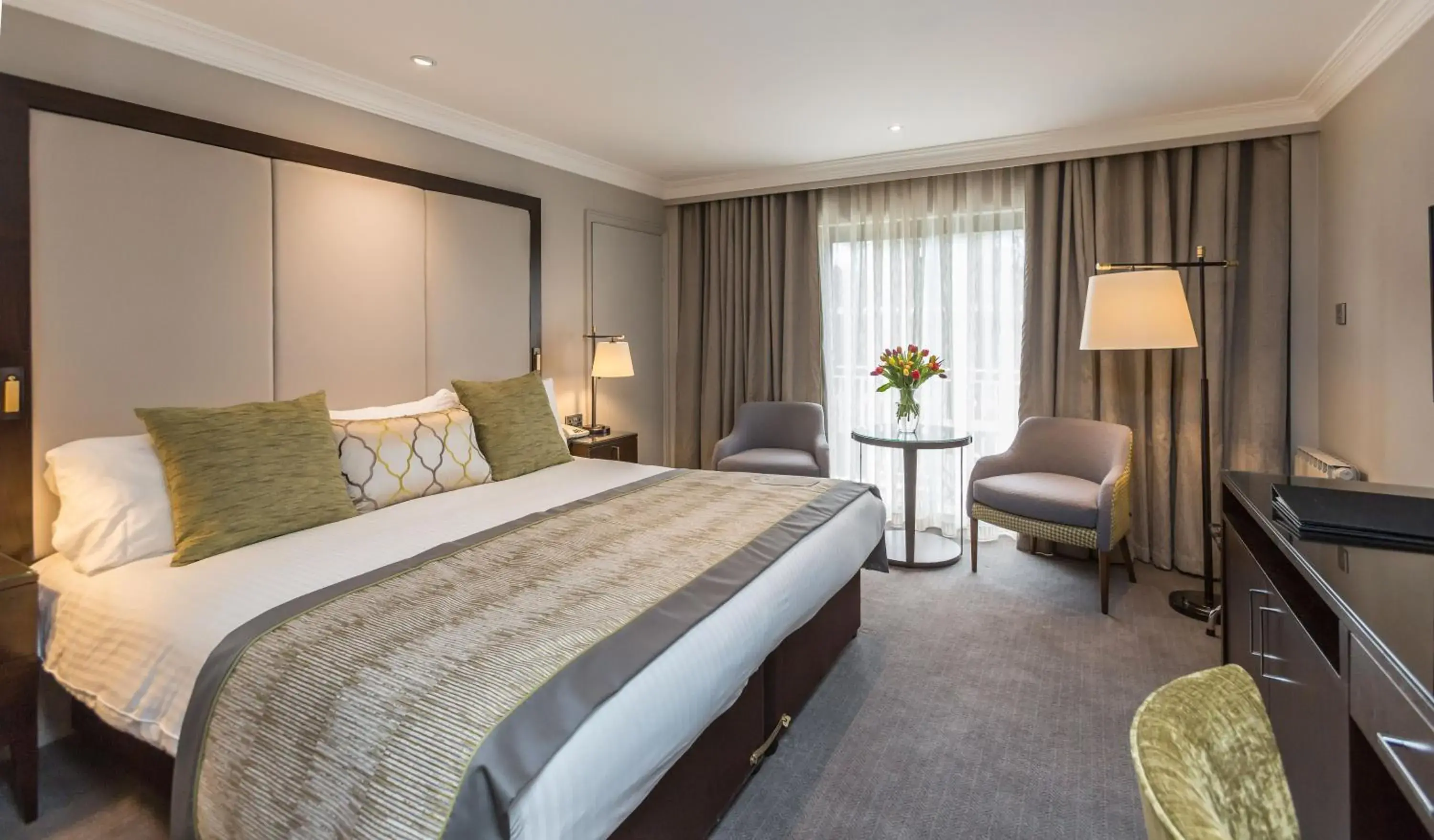 Deluxe Double Room in St. Pierre Park Hotel & Golf Deluxe Double Room in St. Pierre Park Hotel & Golf