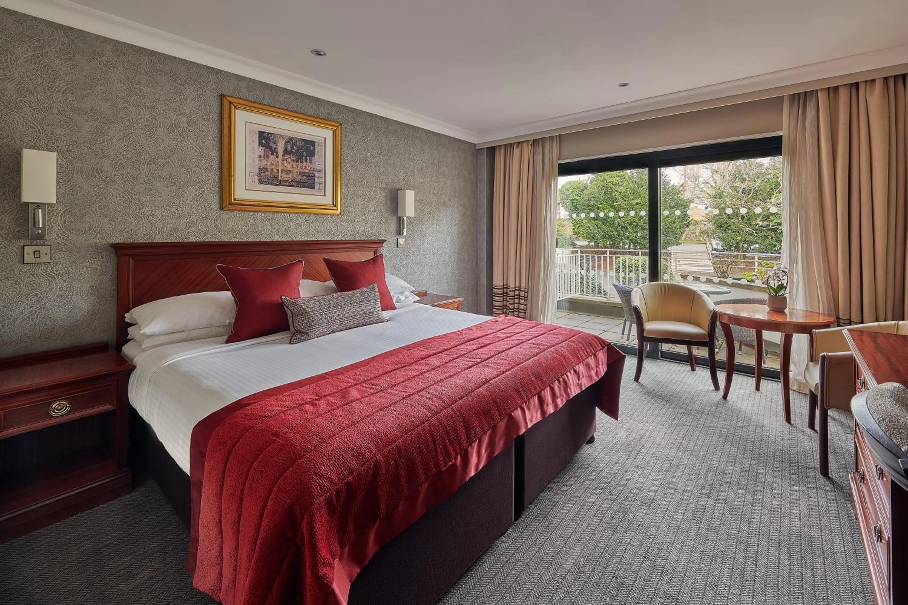 Bed in St. Pierre Park Hotel & Golf