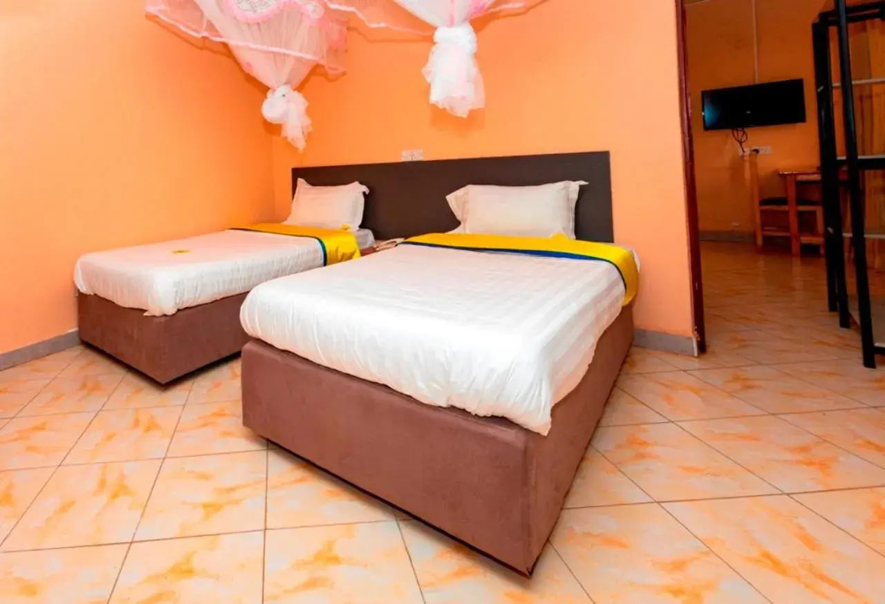 Twin Room with Lake View in Sky Beach Hotel Twin Room with Lake View in Sky Beach Hotel