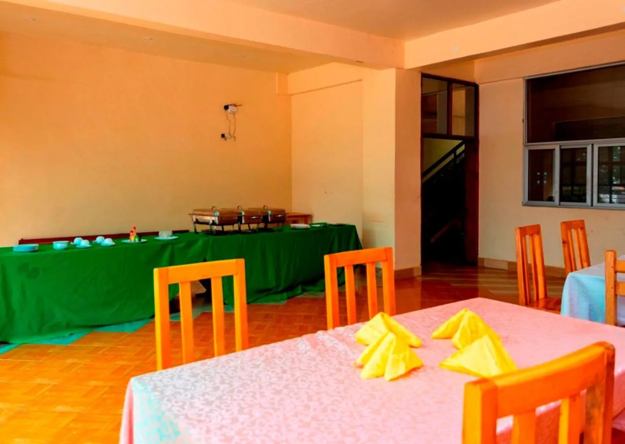 Restaurant/places to eat in Sky Beach Hotel