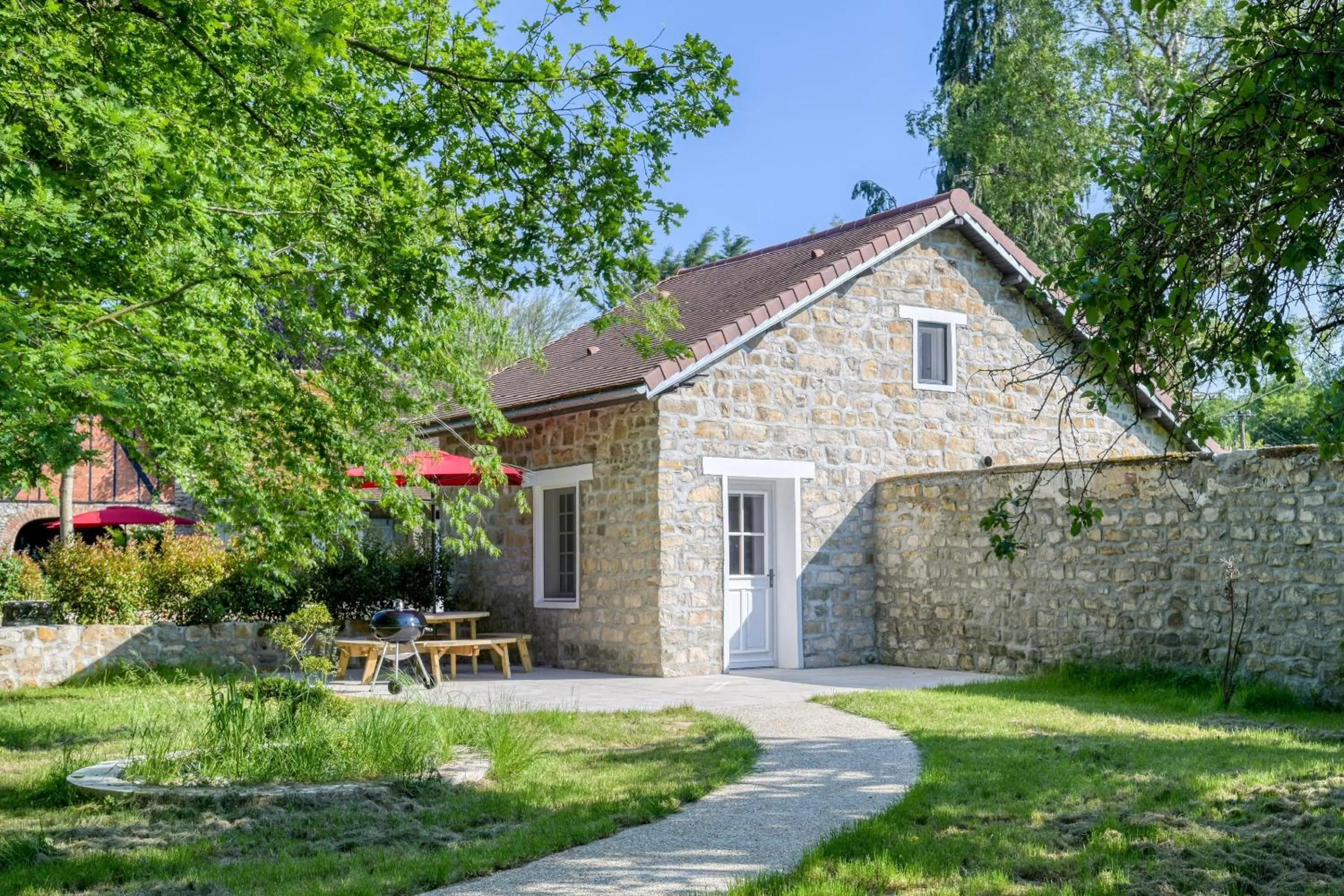 Le Petit Château de Barbizon au Bois du Mée