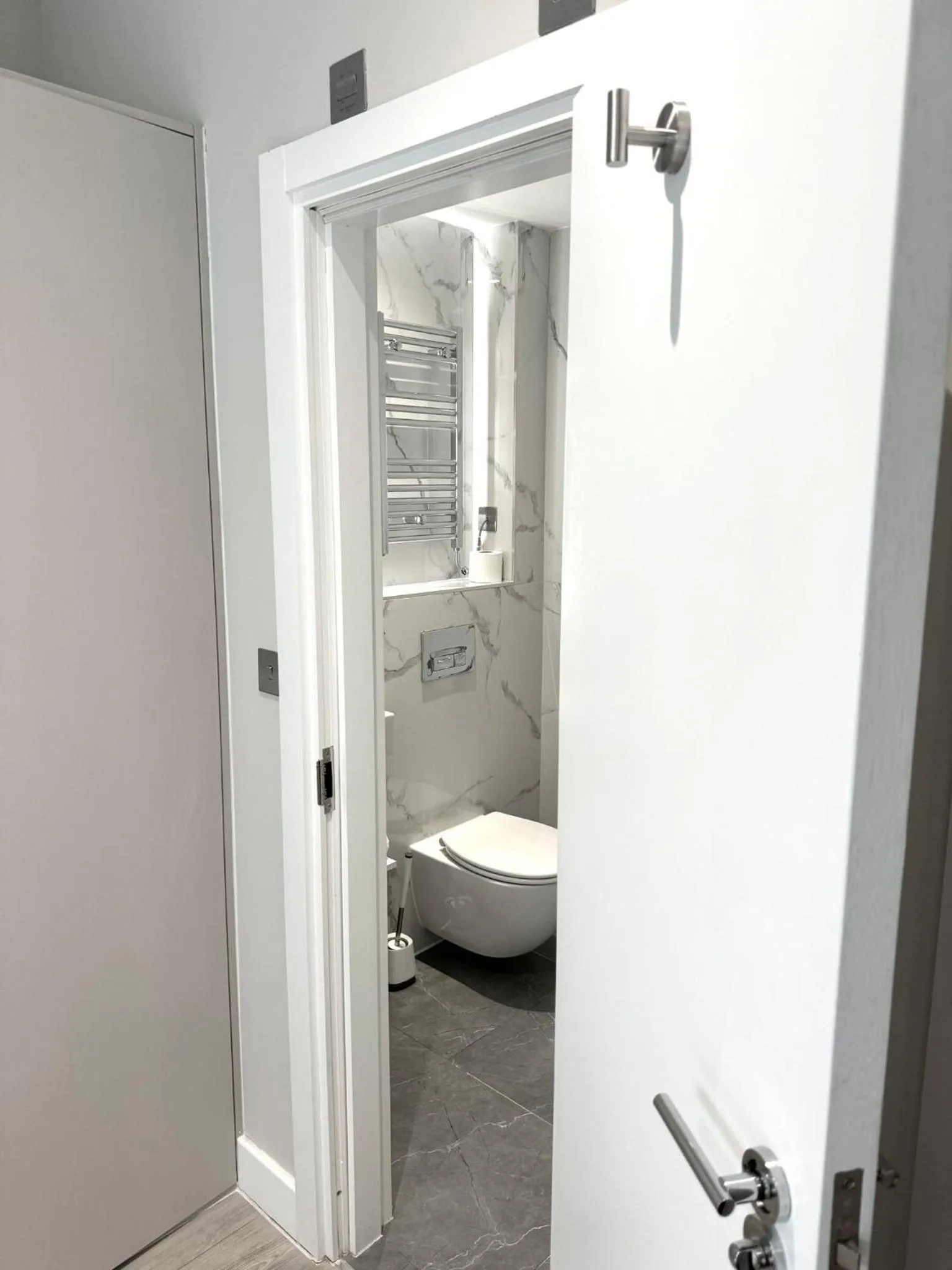 Toilet in NOX Richmond