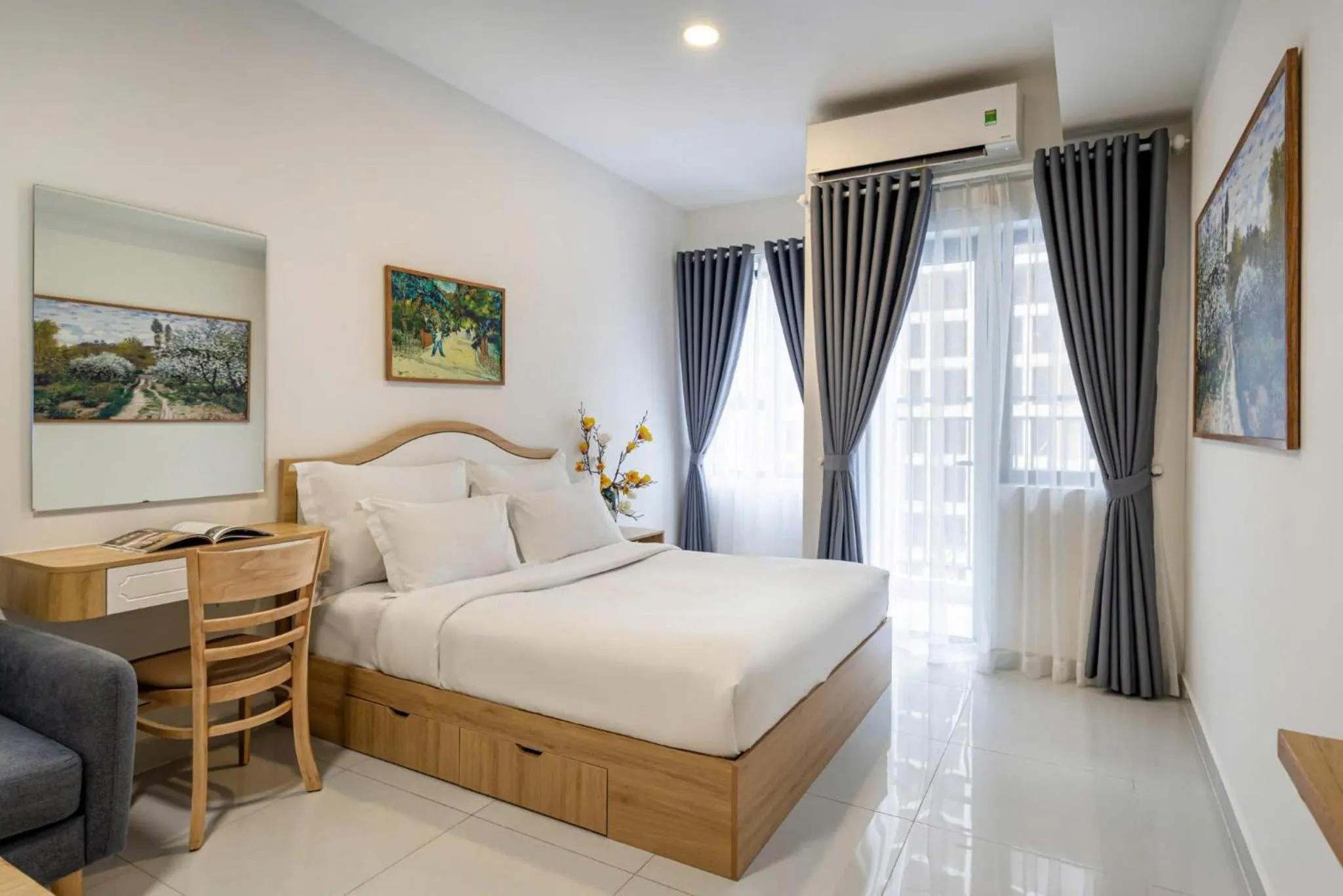 Bed in Otis Soho Saigon Balcony Apartment