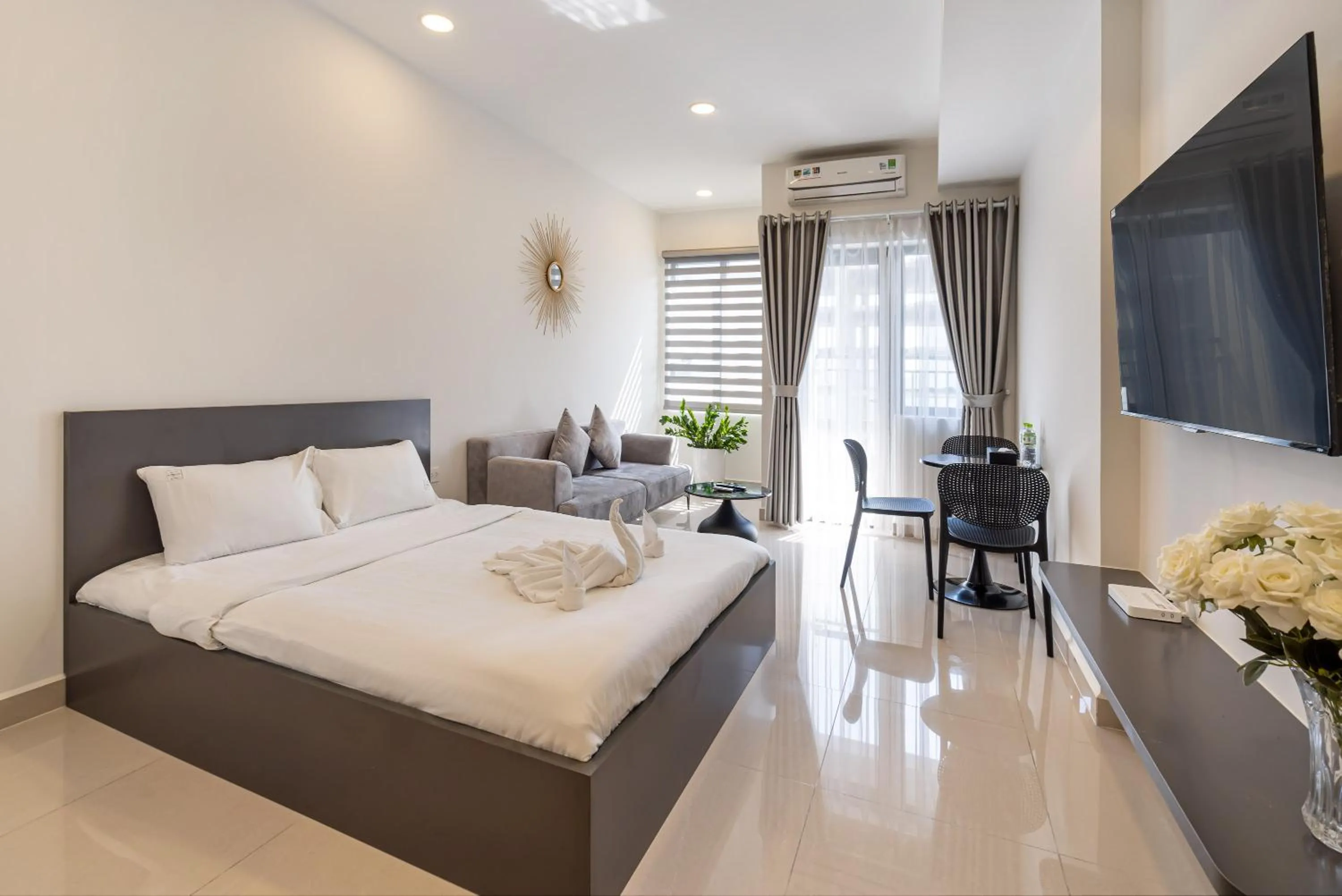 Bedroom, Bed in Otis Soho Saigon Balcony Apartment