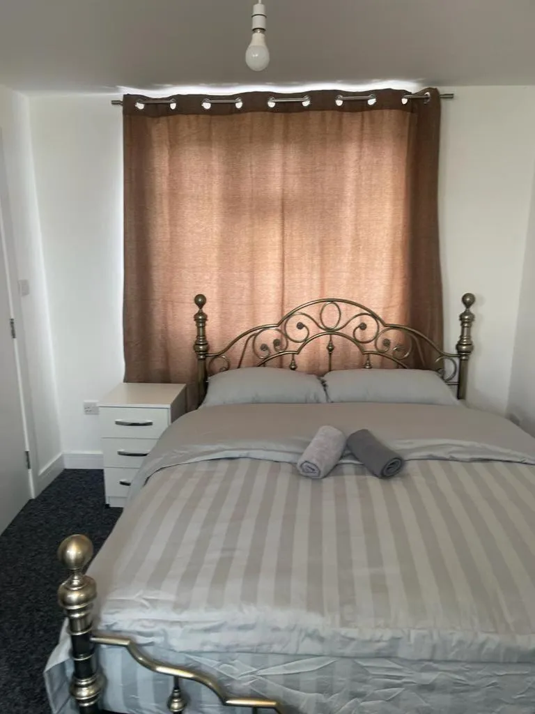 Bedroom, Bed in Rahal Ilford