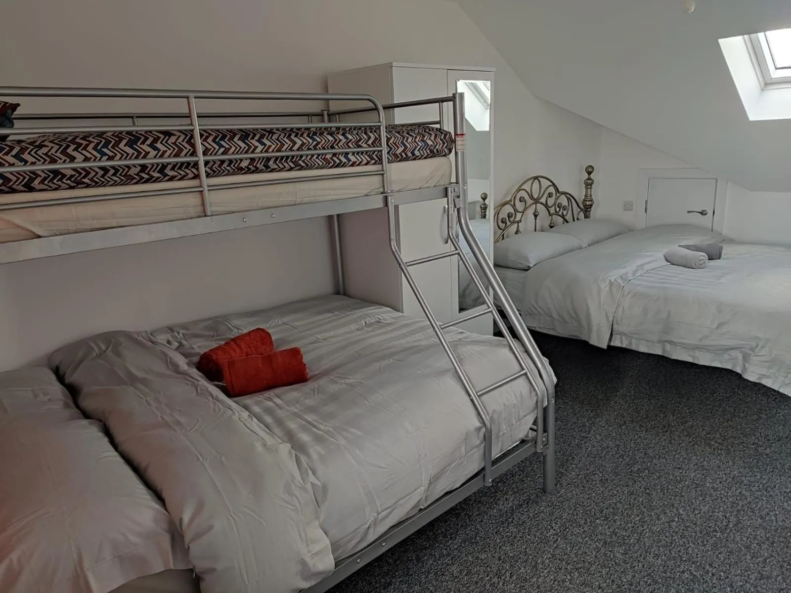 Photo of the whole room, Bed in Rahal Ilford