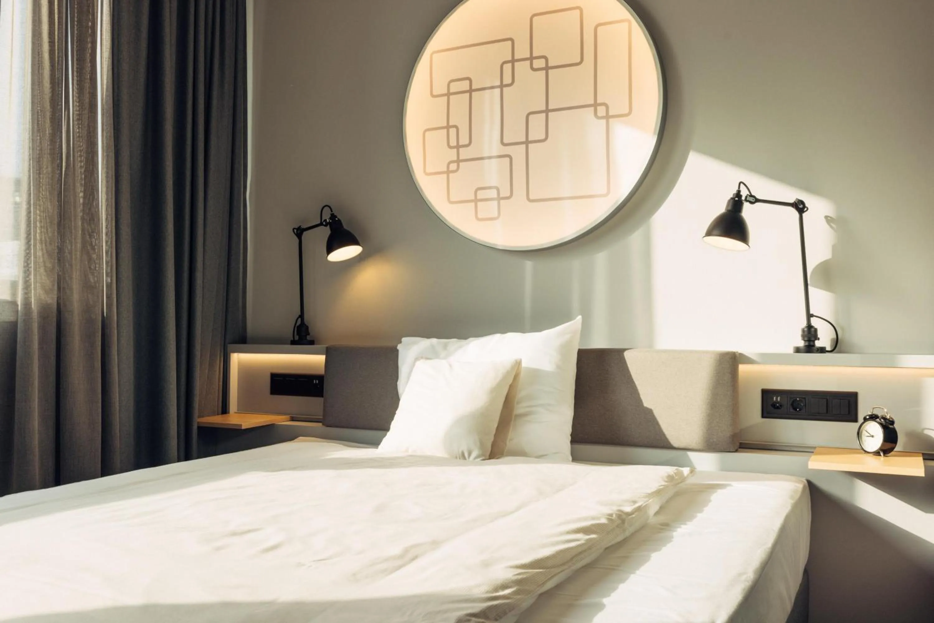 Photo of the whole room, Bed in harry's home Zürich-Limmattal