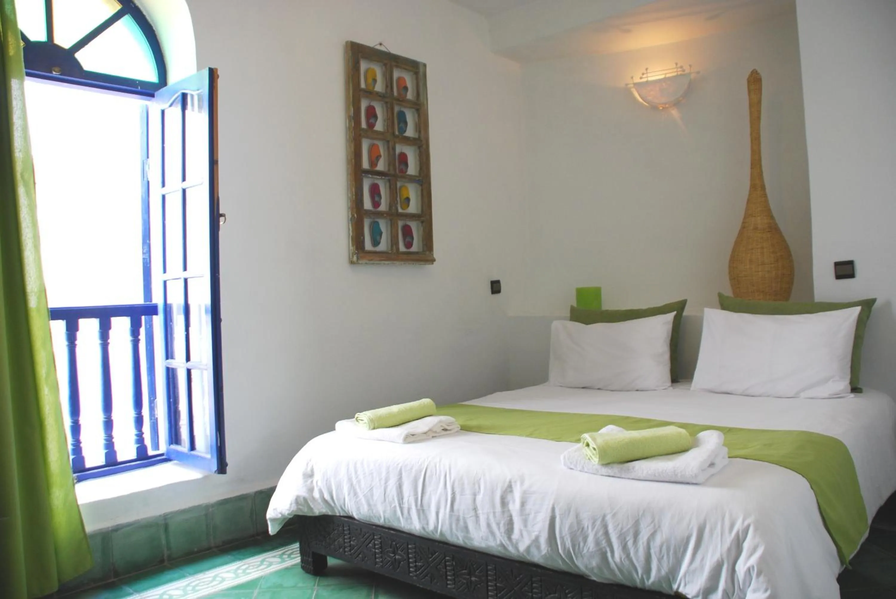 Photo of the whole room, Bed in La Maison Du Vent