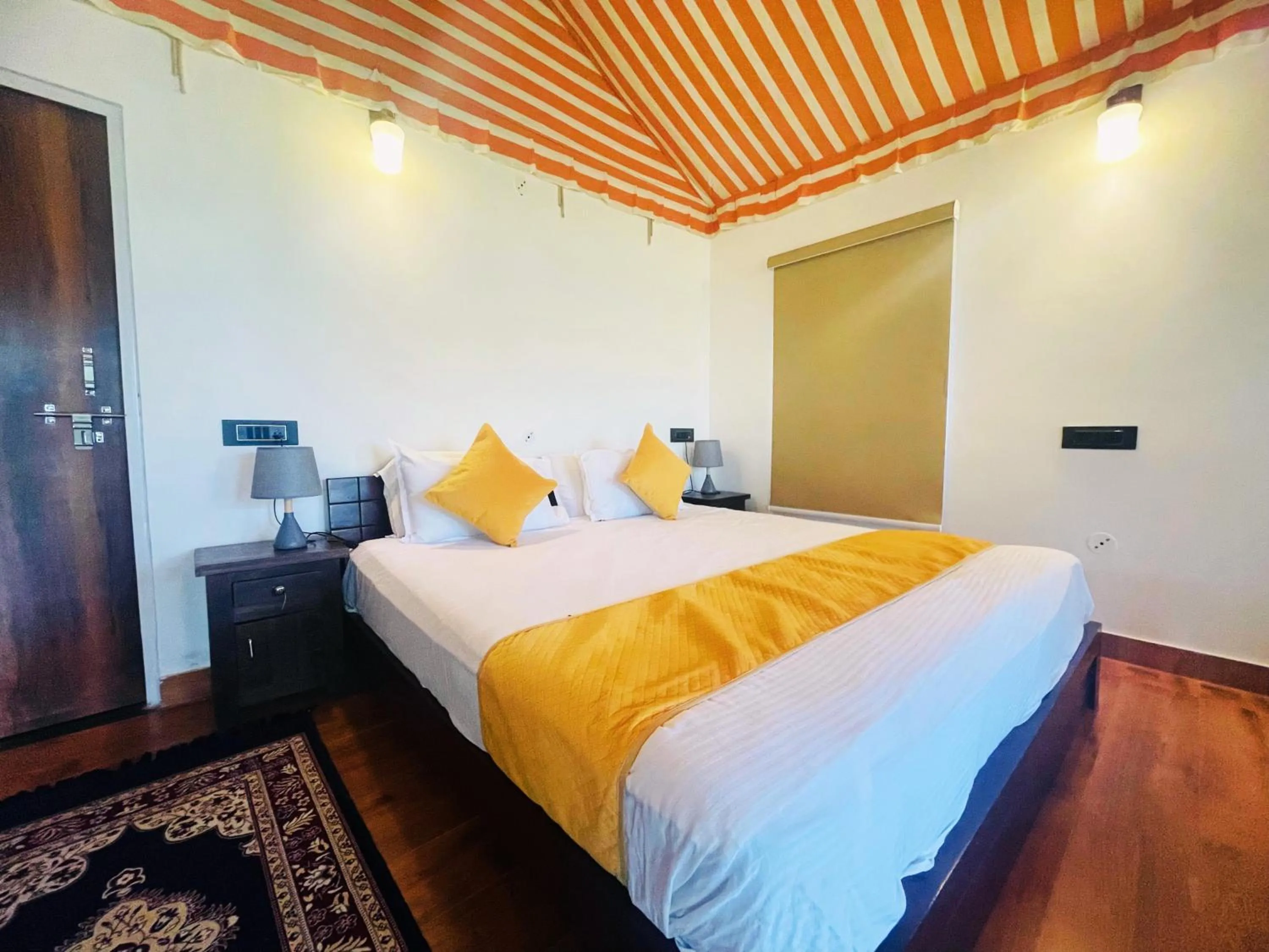 Photo of the whole room, Bed in Cattle Inn Resort - Luxury Cottages Pushkar