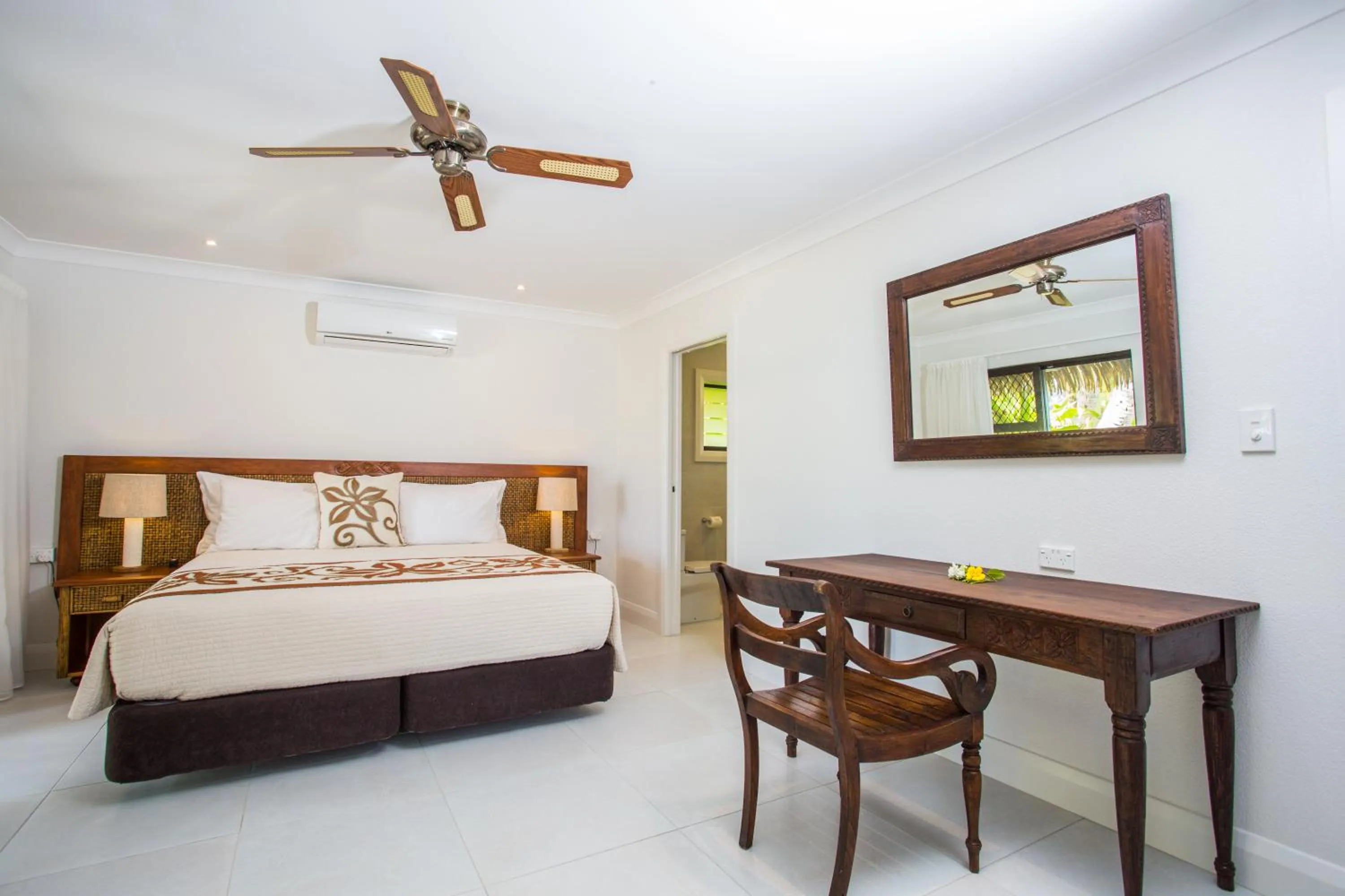 Bed in Pacific Resort Rarotonga