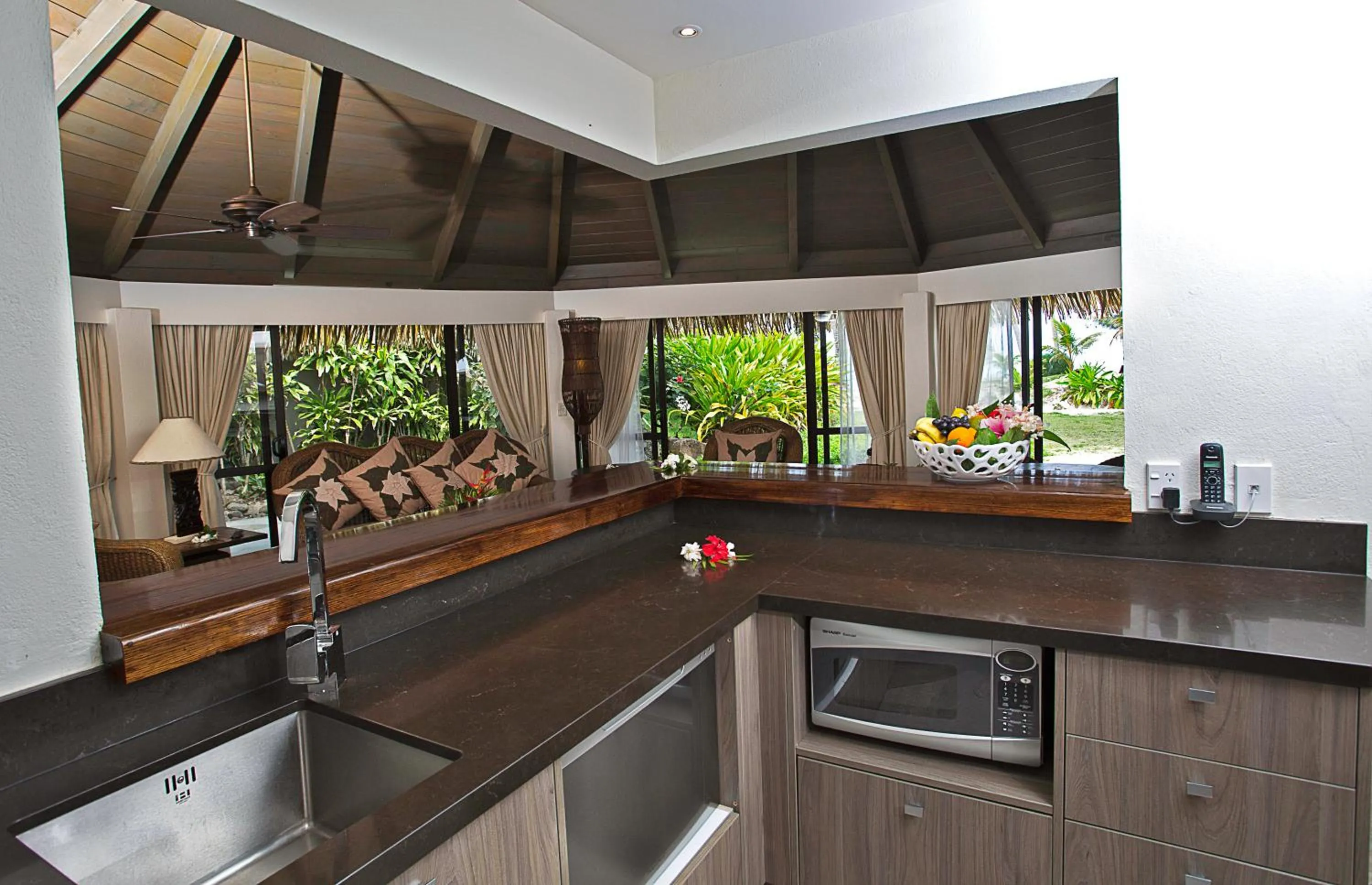 Kitchen or kitchenette in Pacific Resort Rarotonga
