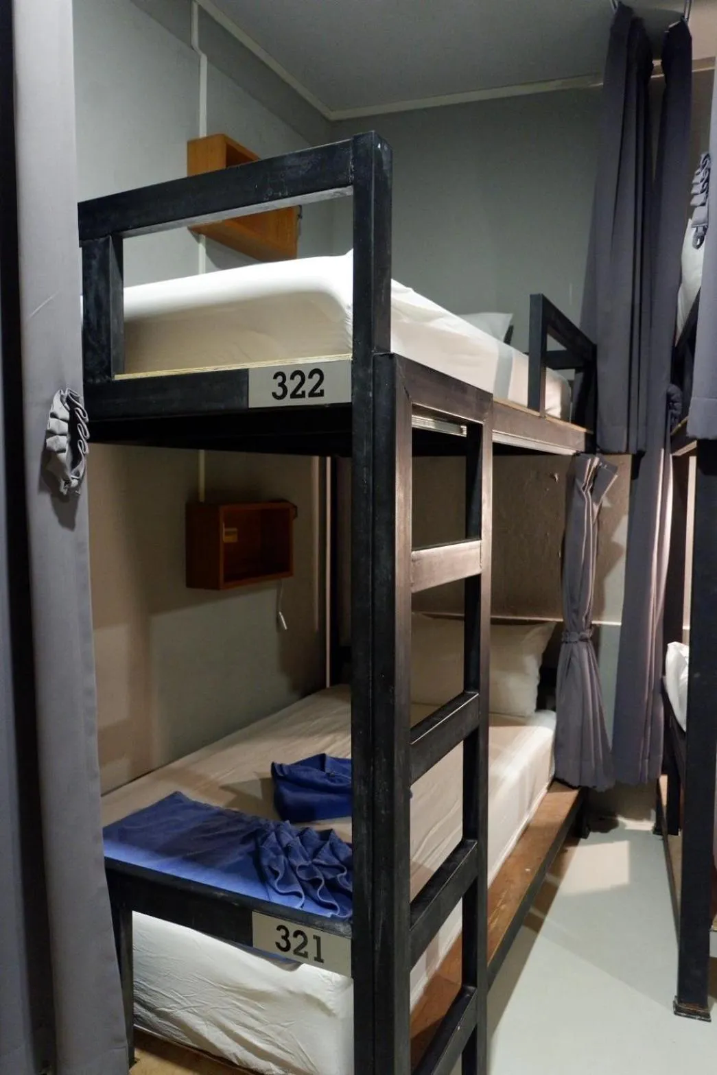 bunk bed, Bed in Leisure Hostel