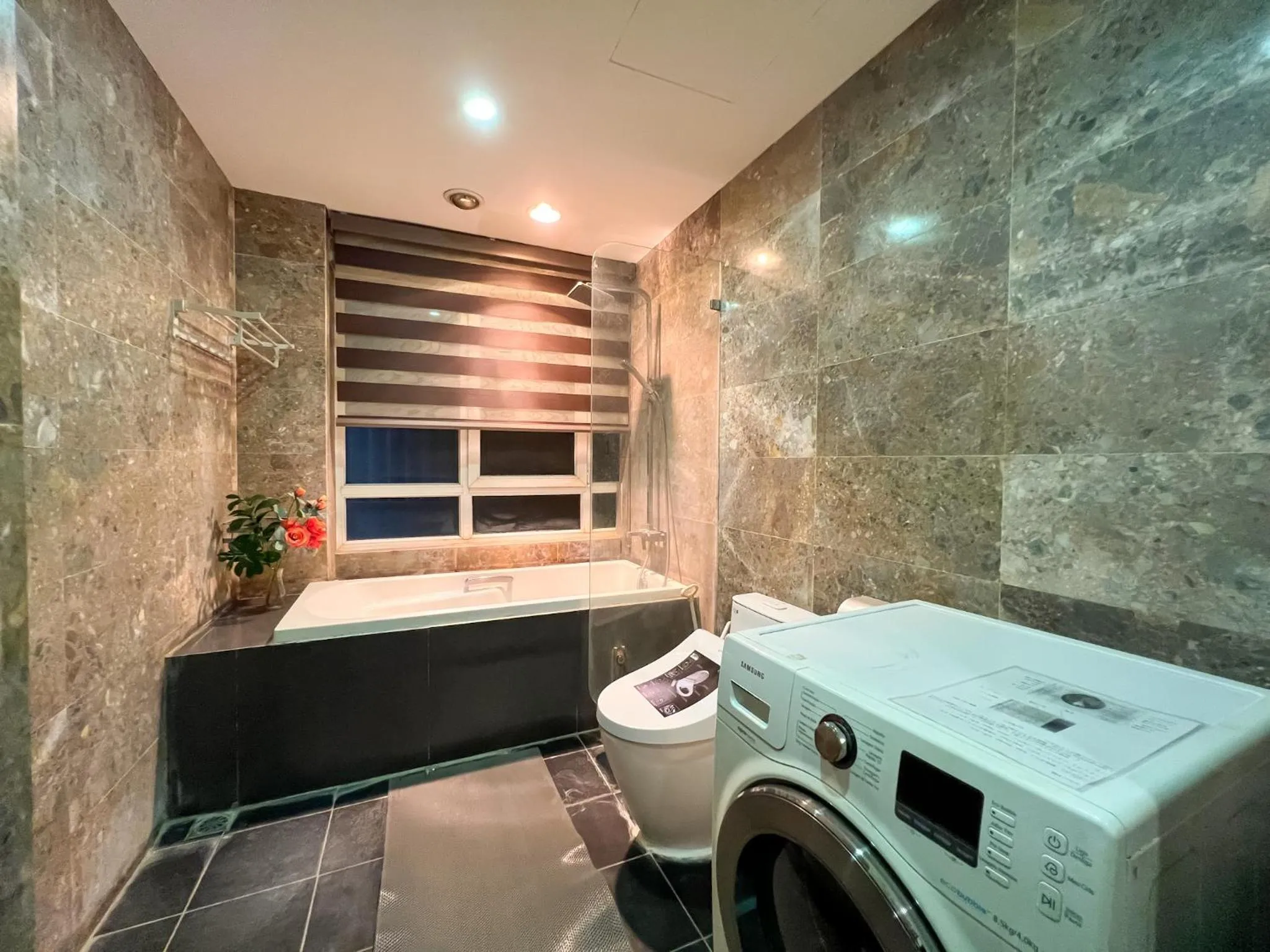 NINE HOUSING 535 Kim Ma