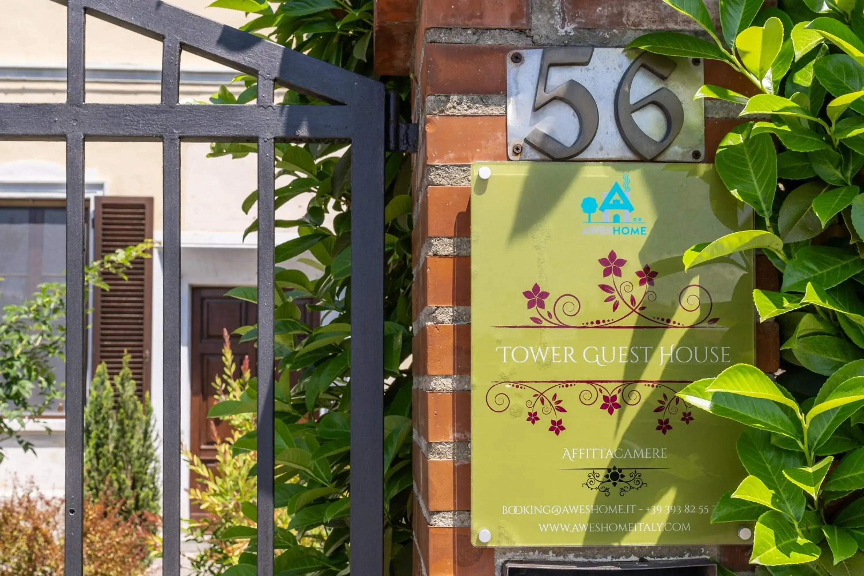 Double Room with Private External Bathroom in AwesHomeitaly - Villa Tower Double Room with Private External Bathroom in AwesHomeitaly - Villa Tower