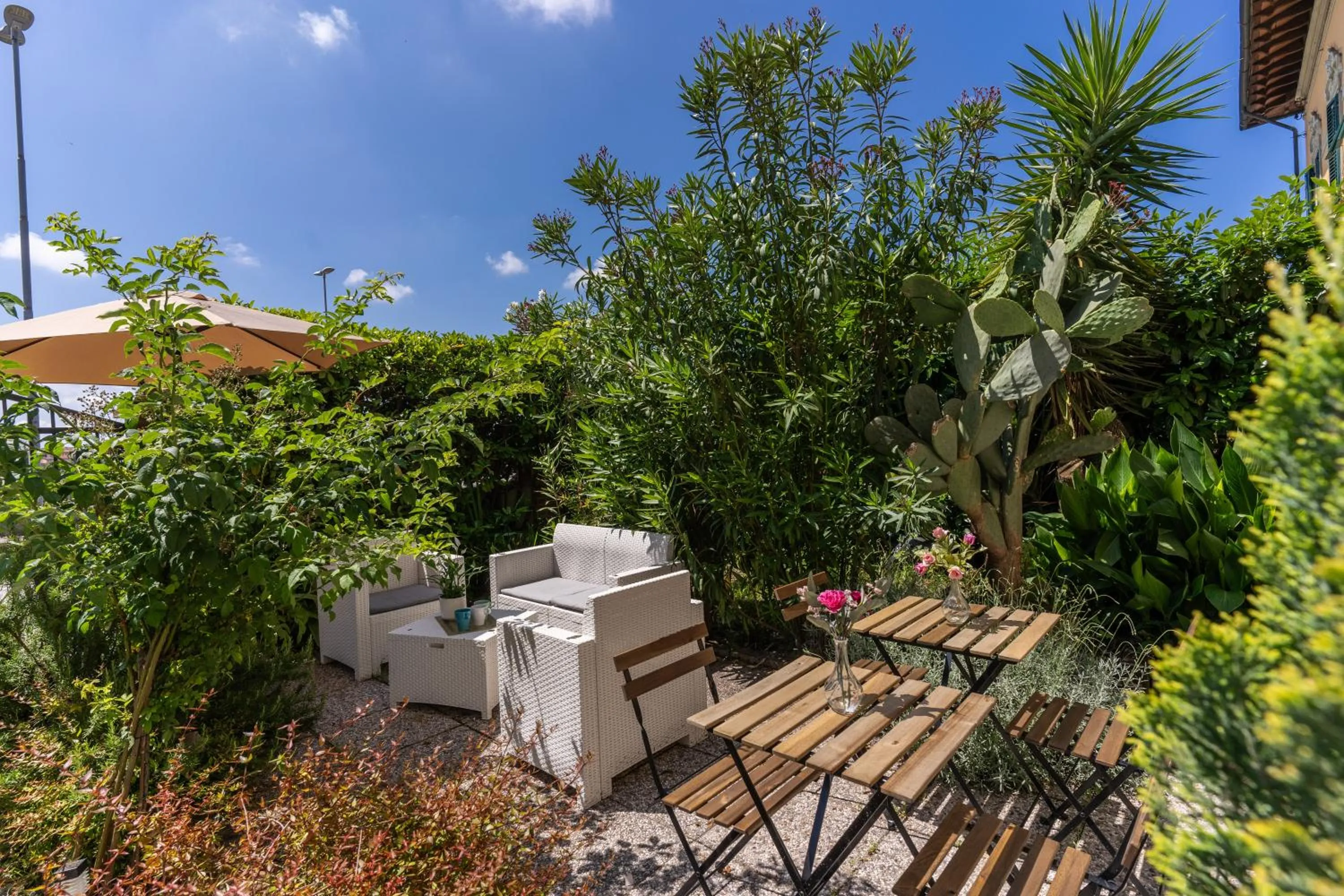 Garden in AwesHomeitaly - Villa Tower