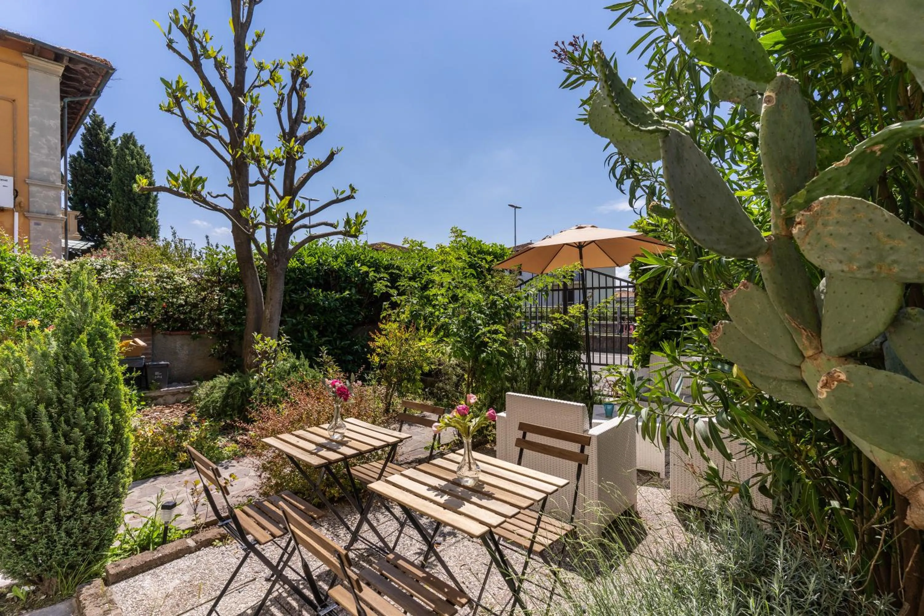 Garden in AwesHomeitaly - Villa Tower