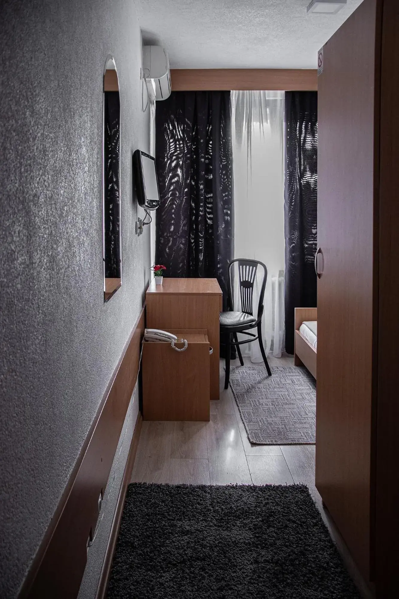 Standard Single Room in Hotel Moment Standard Single Room in Hotel Moment