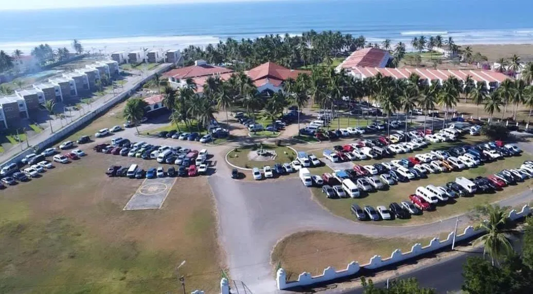 Property building in HOTEL TESORO BEACH