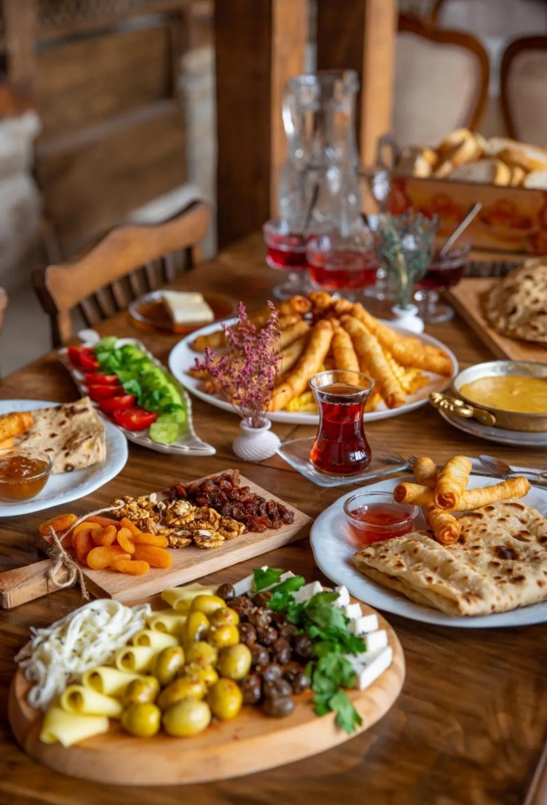 Restaurant/places to eat in Meymune Valide Konağı