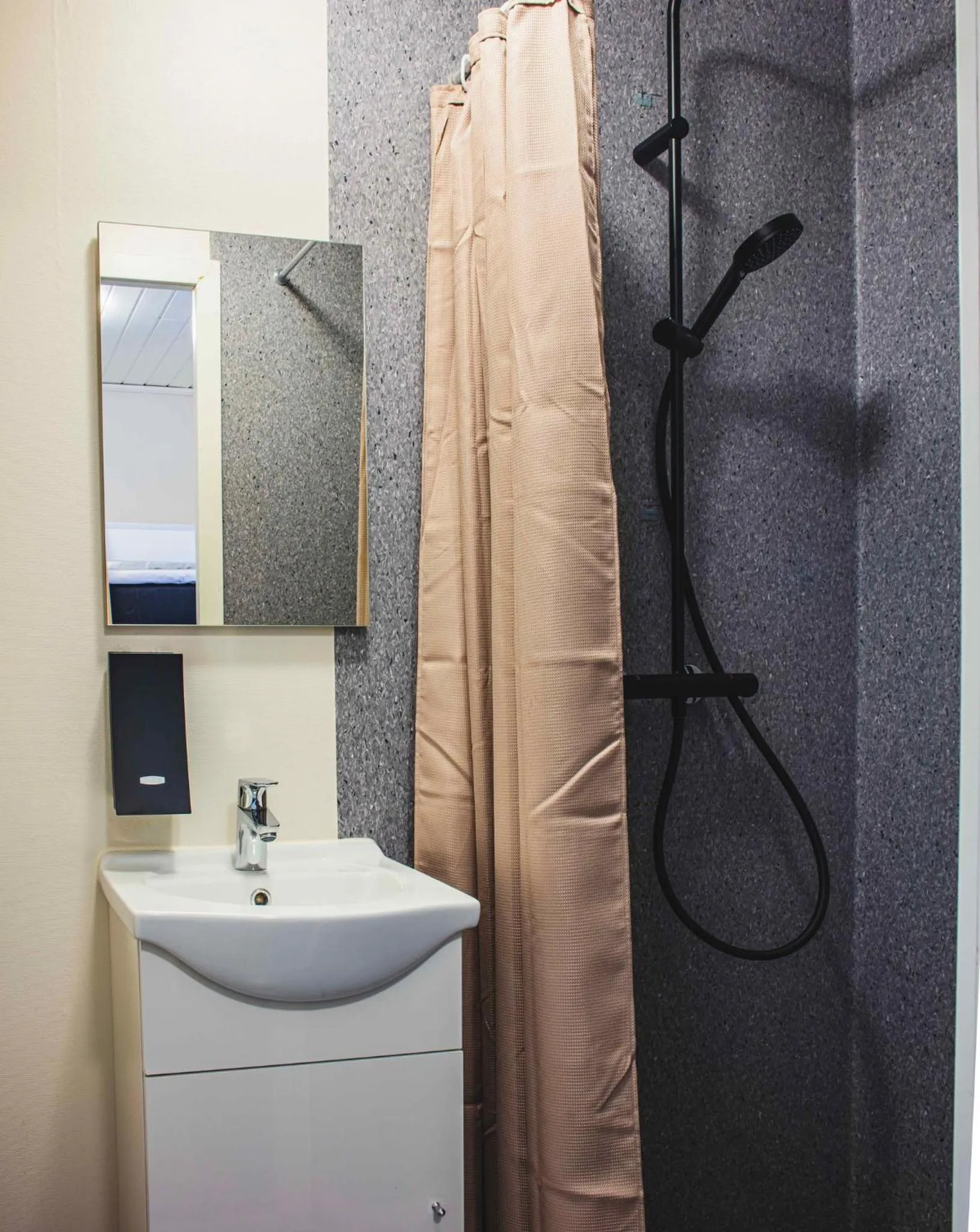 Bathroom in Hotel Djurhuus