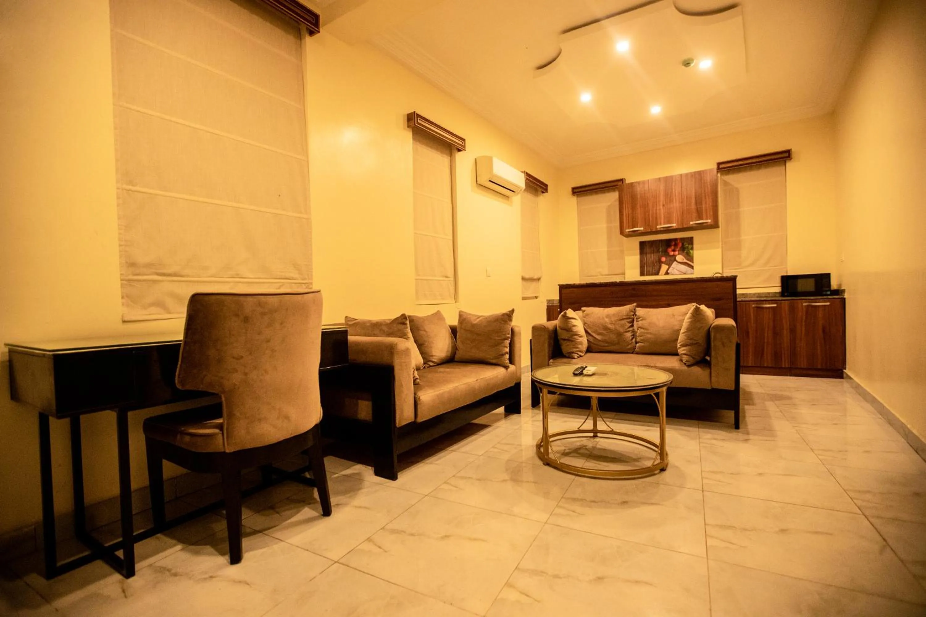 TV and multimedia in Providha Hotel & Suites