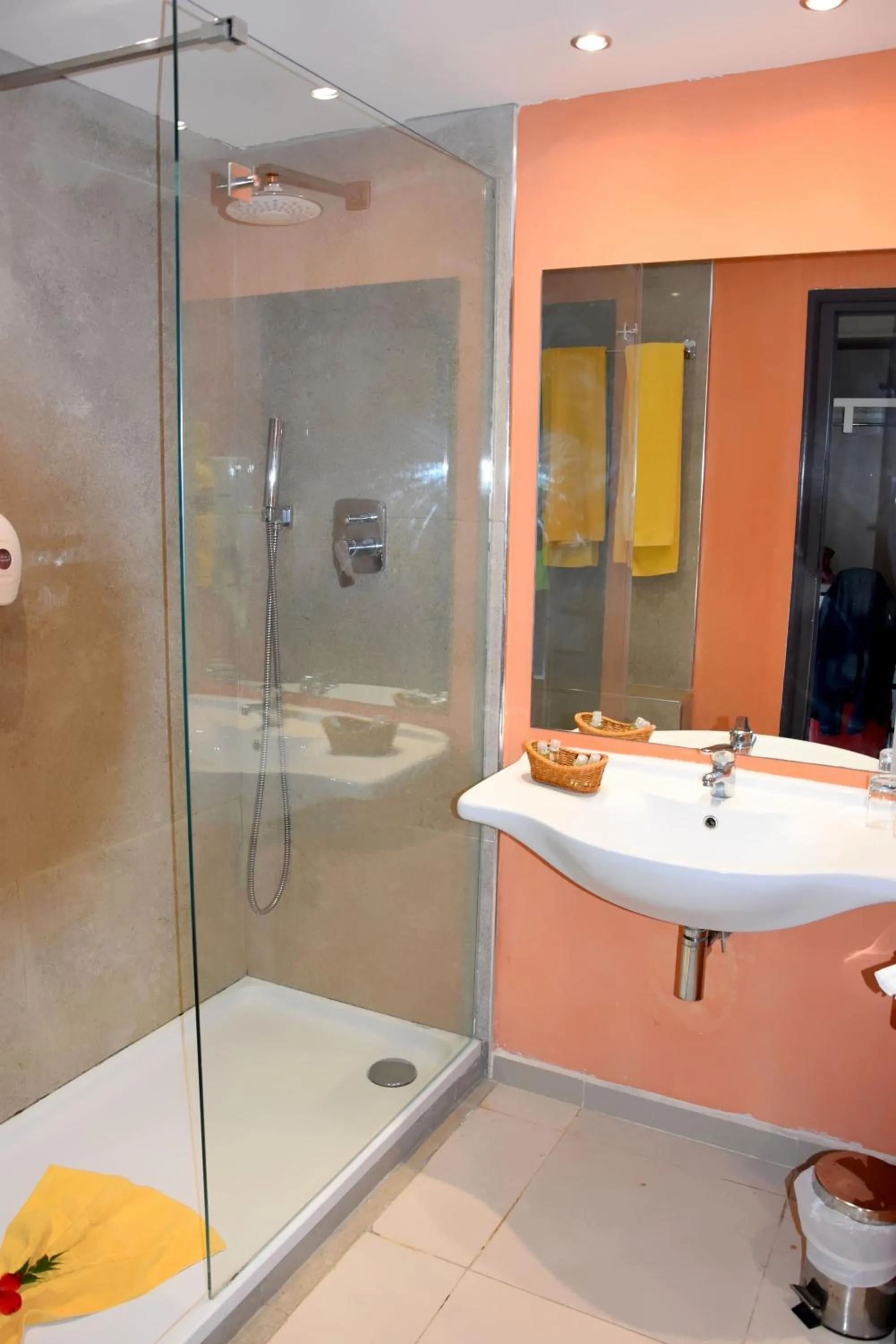 Shower in Eden Star Resort